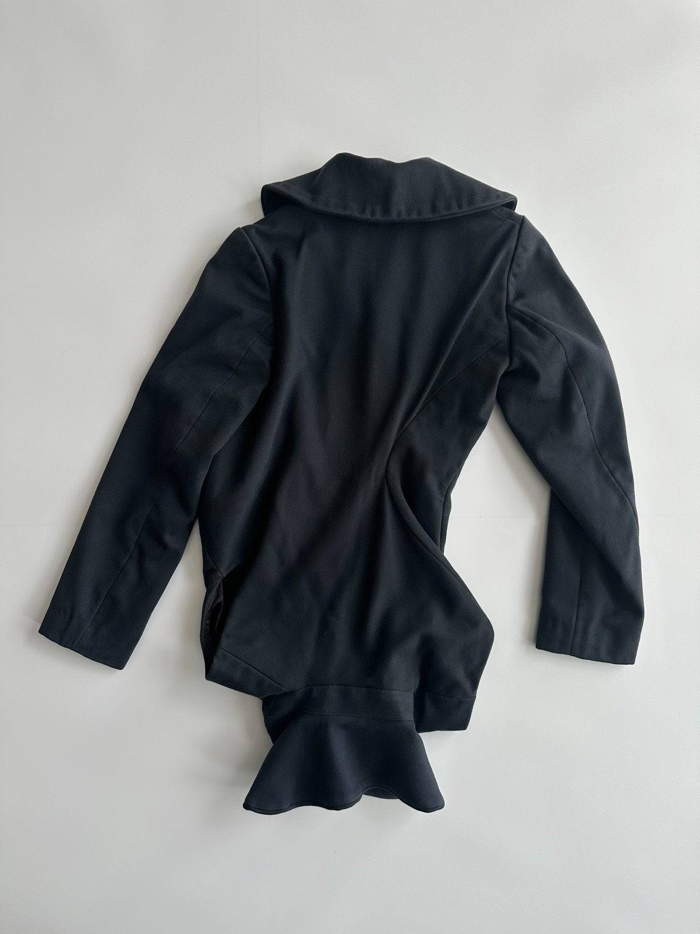 Comme des Garcons 05AW Deconstructed Blazer — detail