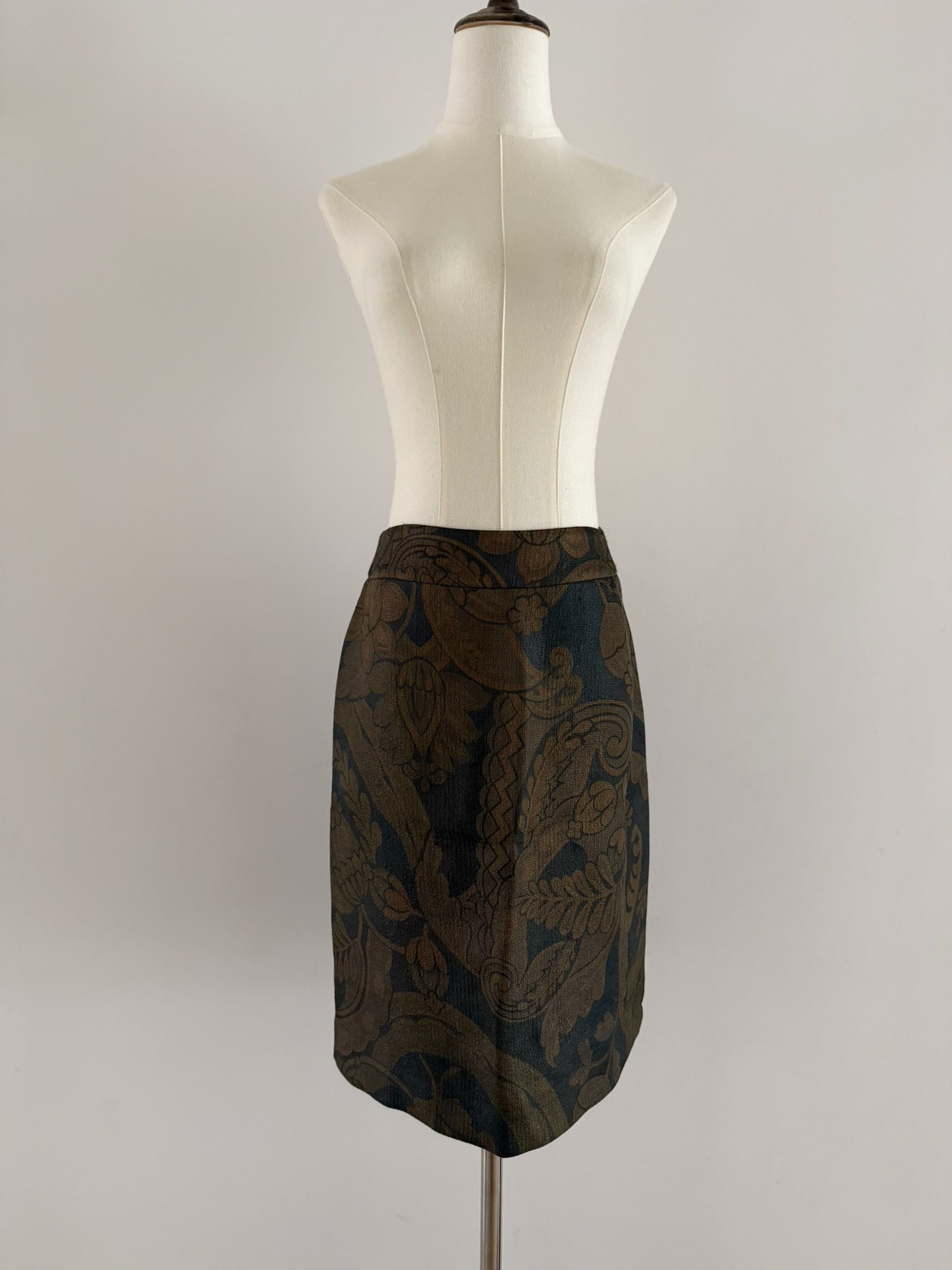 Dries Van Noten Wool-Silk Knee Skirt — label