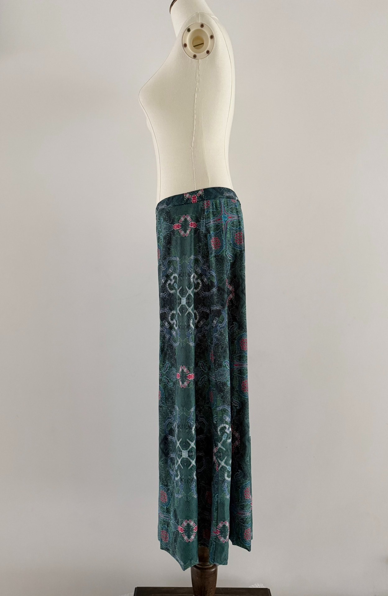 Issey Miyake 02FW Church Light Slit Skirt — detail