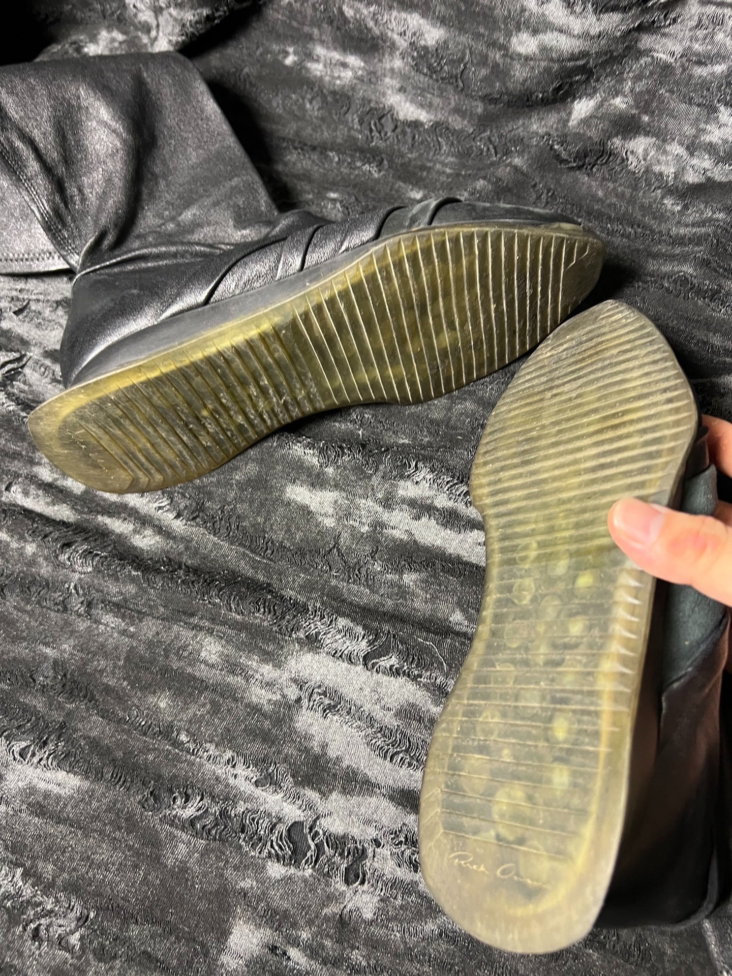 Rick Owens 19FW Runway Transparent Sole Boots — label