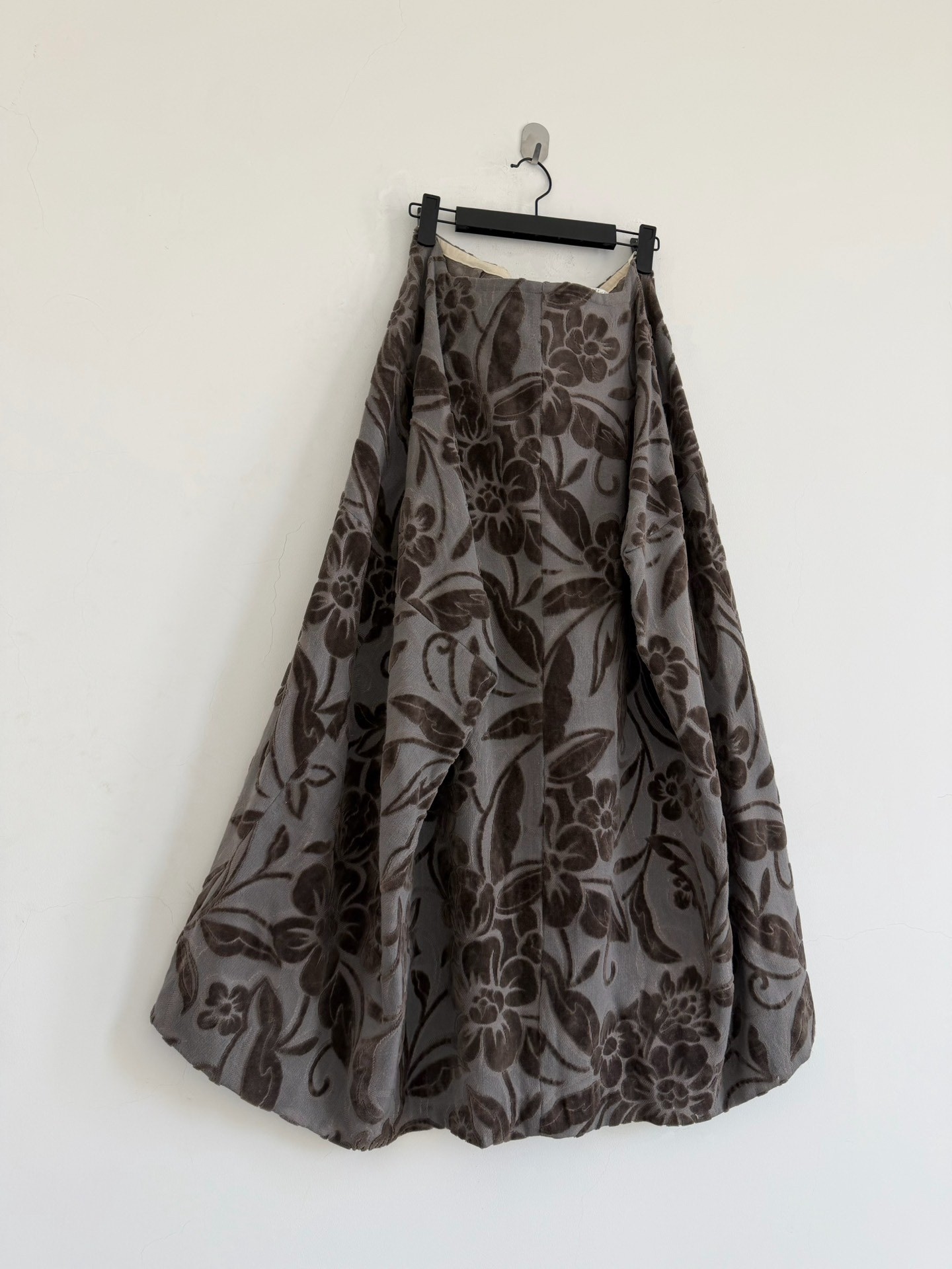 Comme des Garcons Floral Velvet Skirt — detail