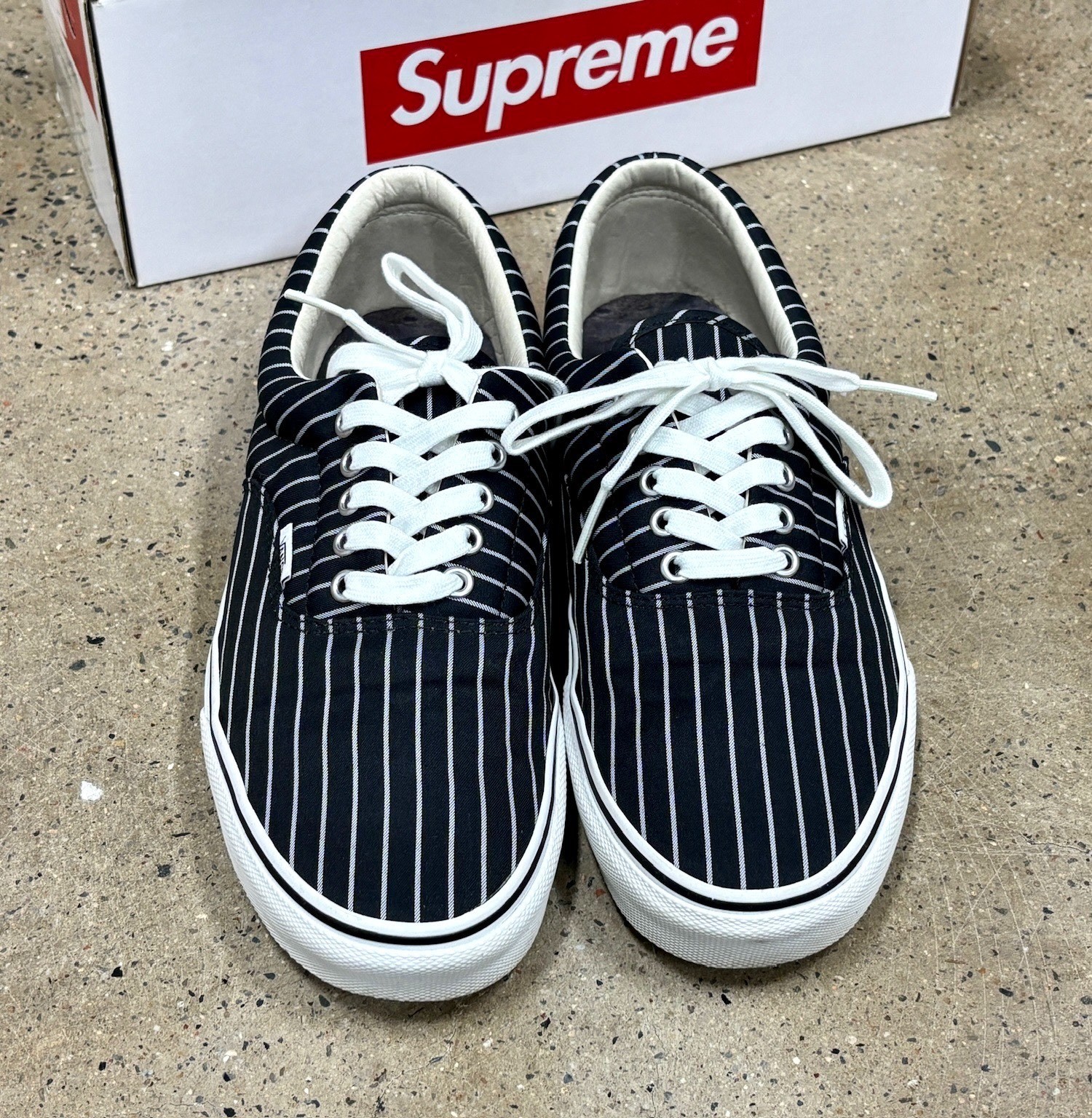 Supreme x CDG x Vans Era Sneakers — detail