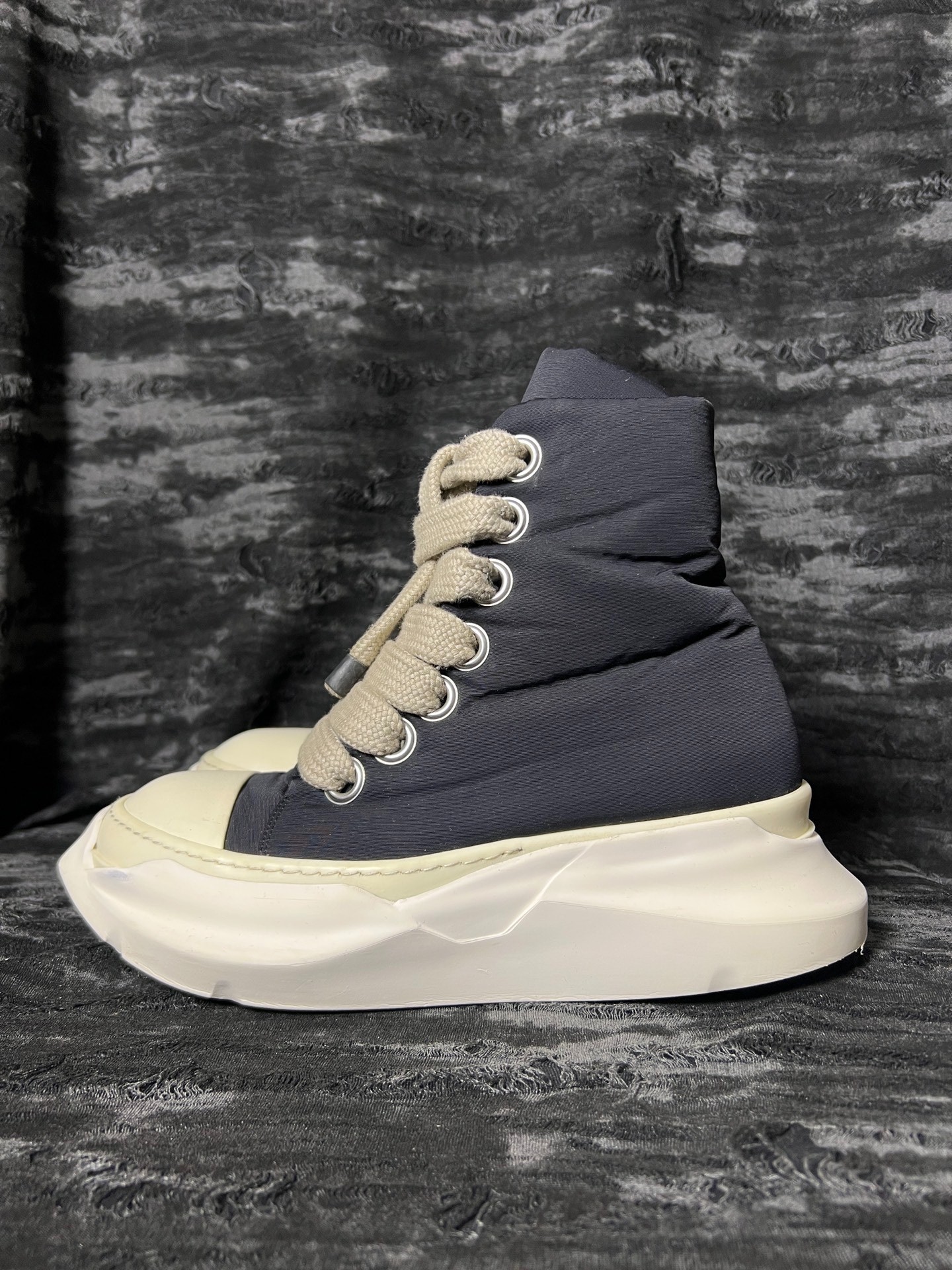 Rick Owens 24FW High-Top Tank Boots — detail