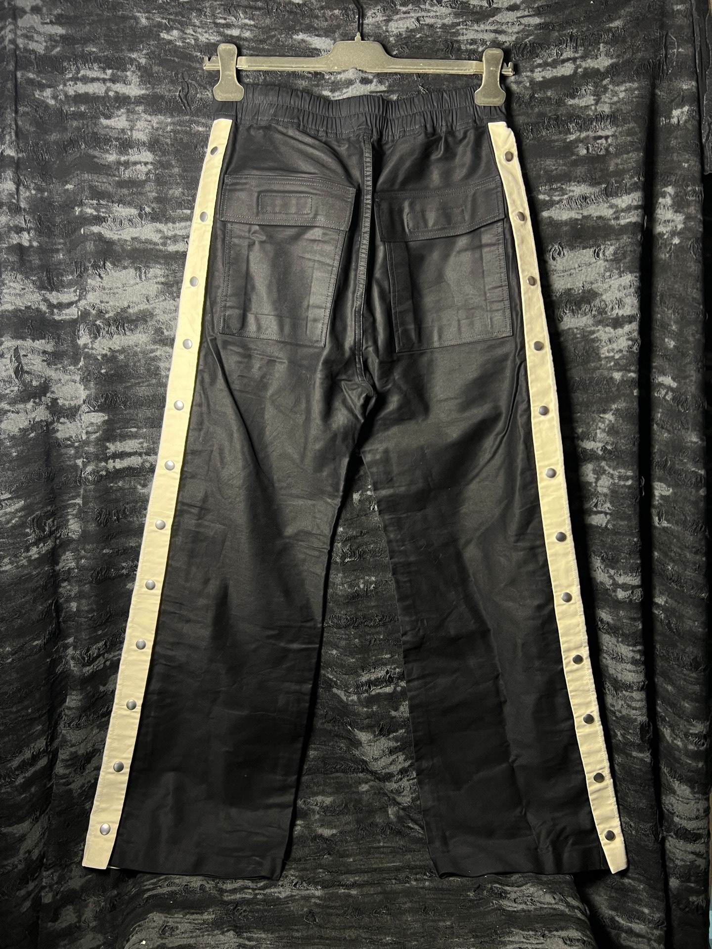 RickOwens 19ss Mega Side Button Pants — detail