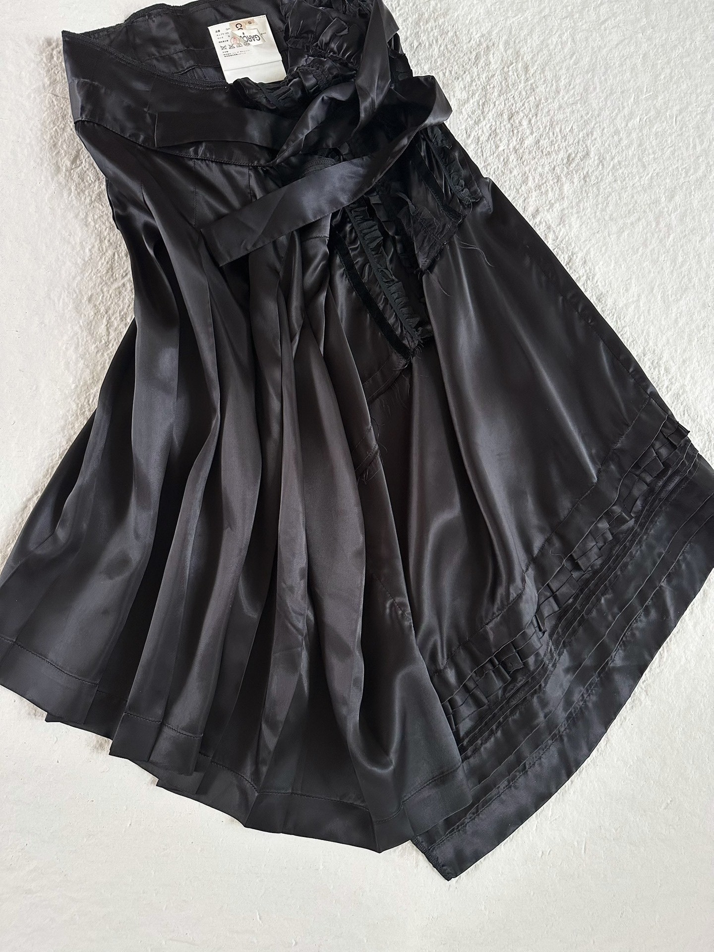 Comme des Garcons Asymmetric Layered Skirt — label