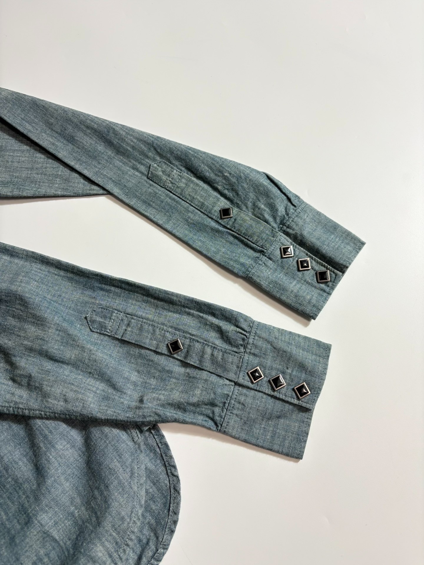Luker by Neighborhood Light Blue Chambray Shirt — label
