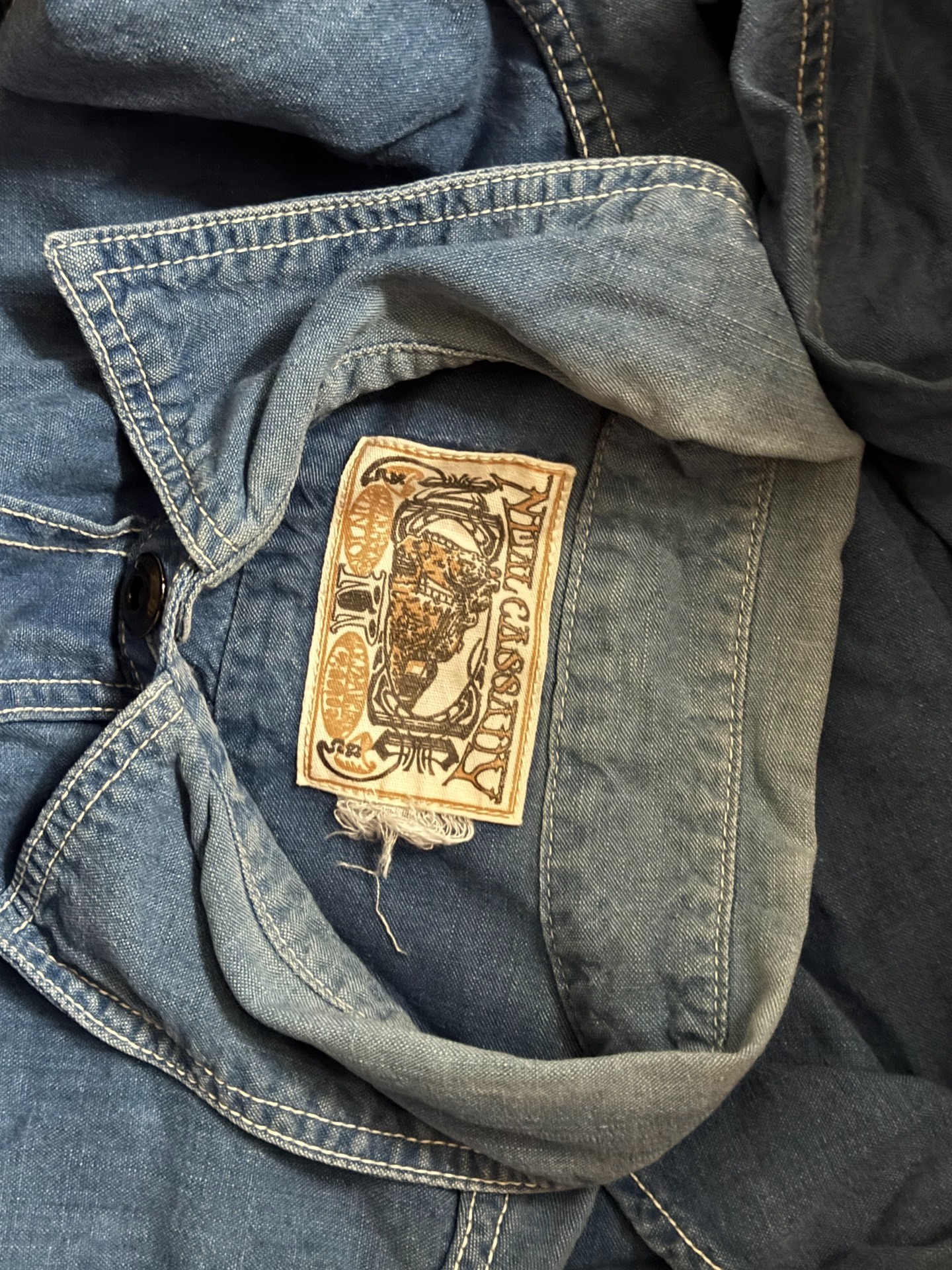 Freewheelers Skull Horse Blue Chambray Work Shirt — label