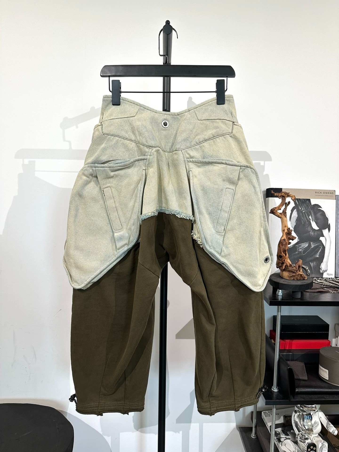 Hamcus Wasteland Style Cropped Cargo Pants — front
