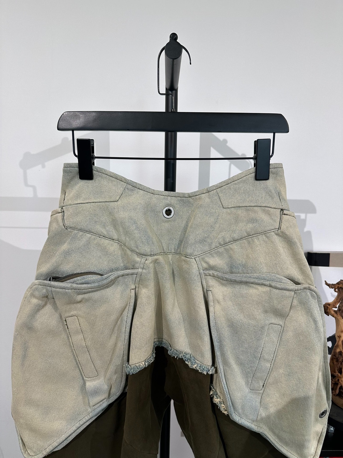 Hamcus Wasteland Style Cropped Cargo Pants — back