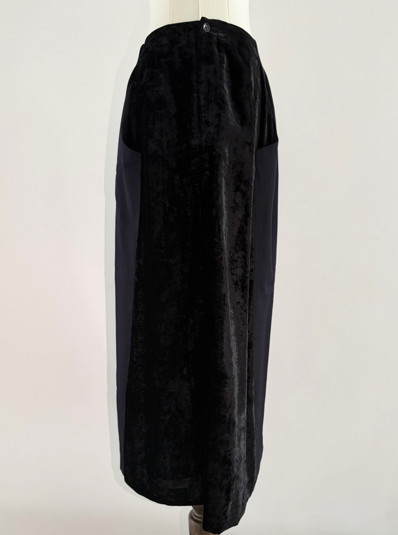 Comme des Garçons 93AW Velvet Long Skirt — label