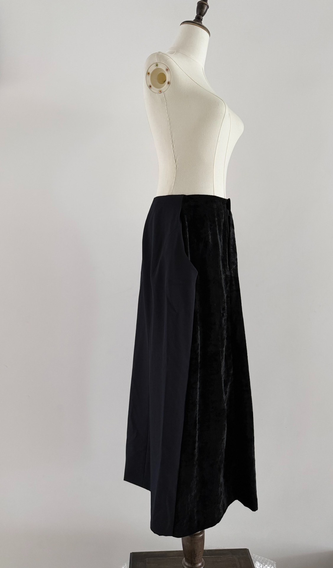 Comme des Garçons 93AW Velvet Long Skirt — front