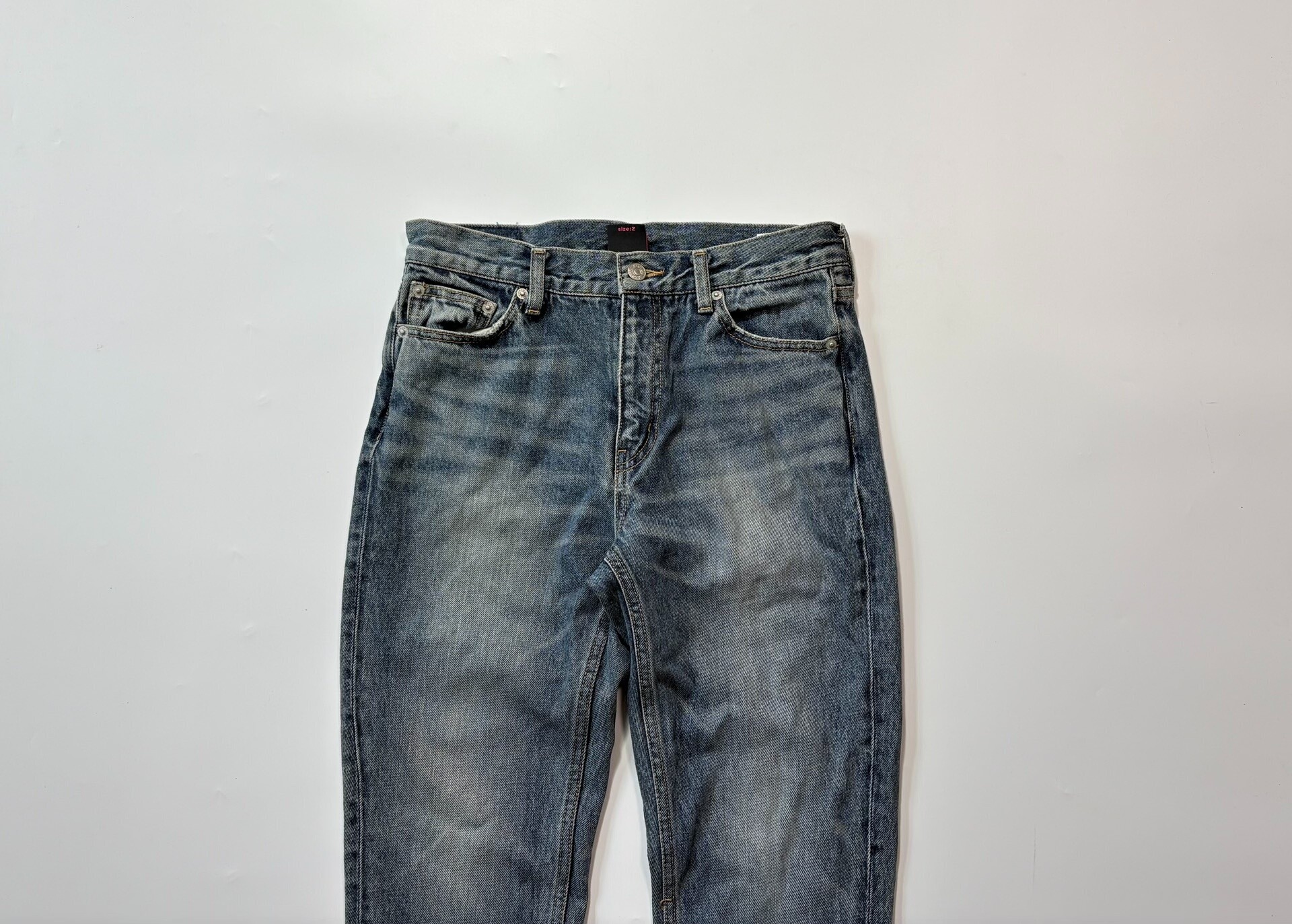 X-Girl Light-Wash Cropped Jeans — detail