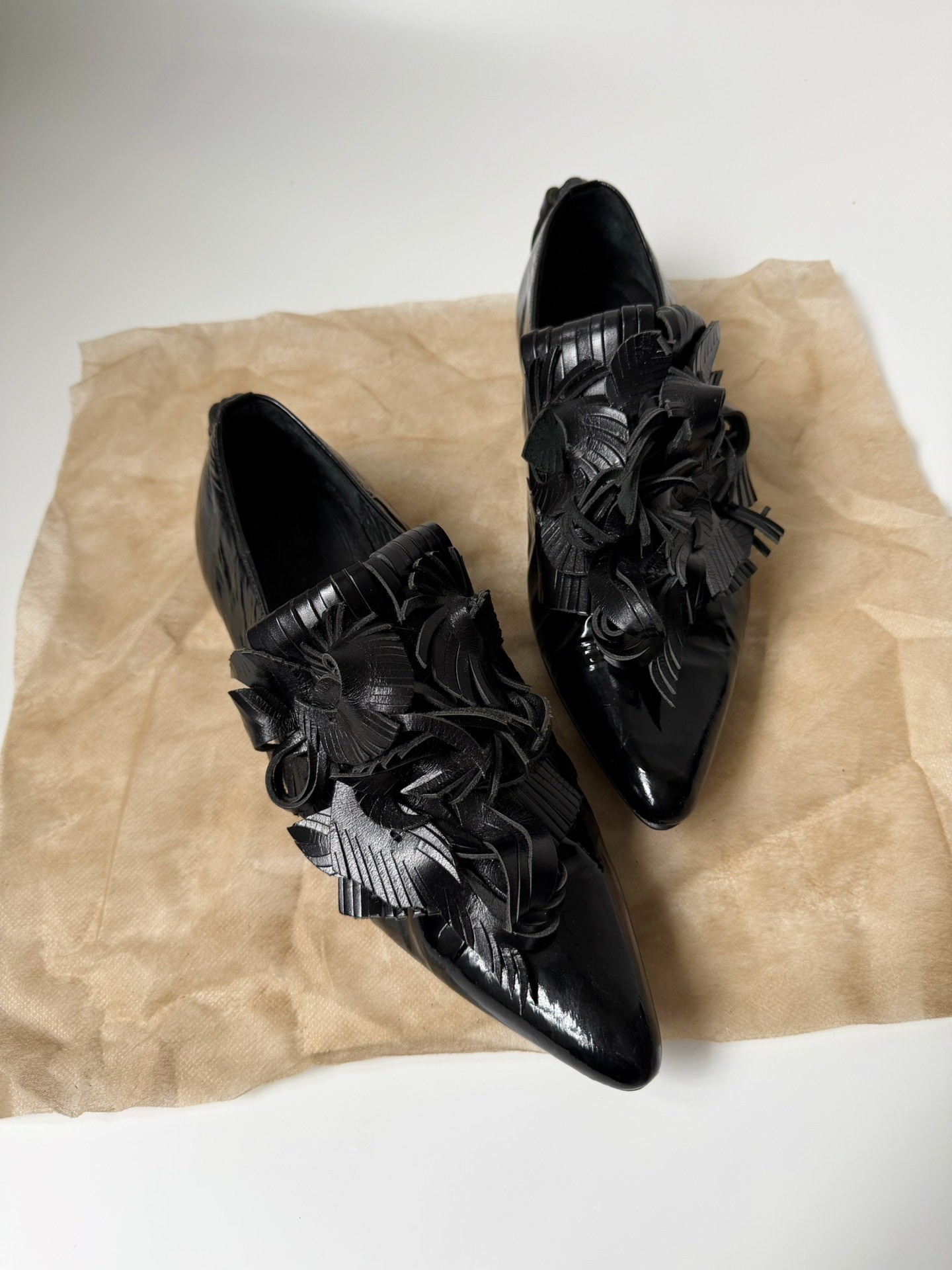 Issey Miyake Low Heel Patent Leather Shoes — label