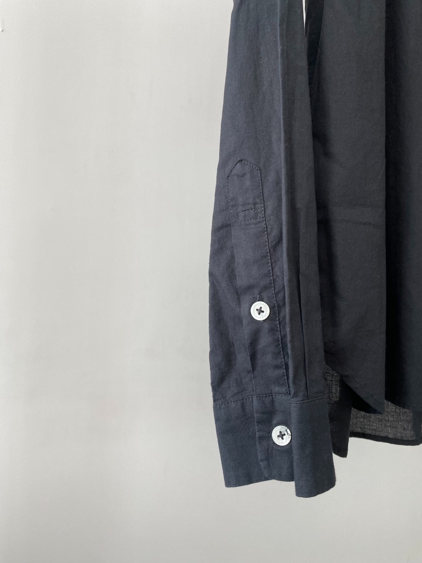 Ann Demeulemeester Black Long-Sleeve Shirt — detail