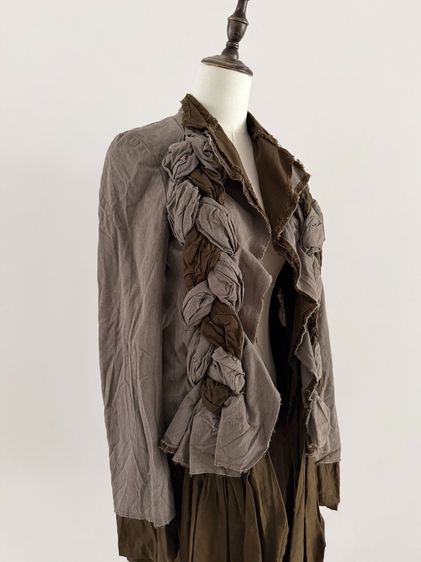 Comme des Garcons 03SS Twist Coat — detail