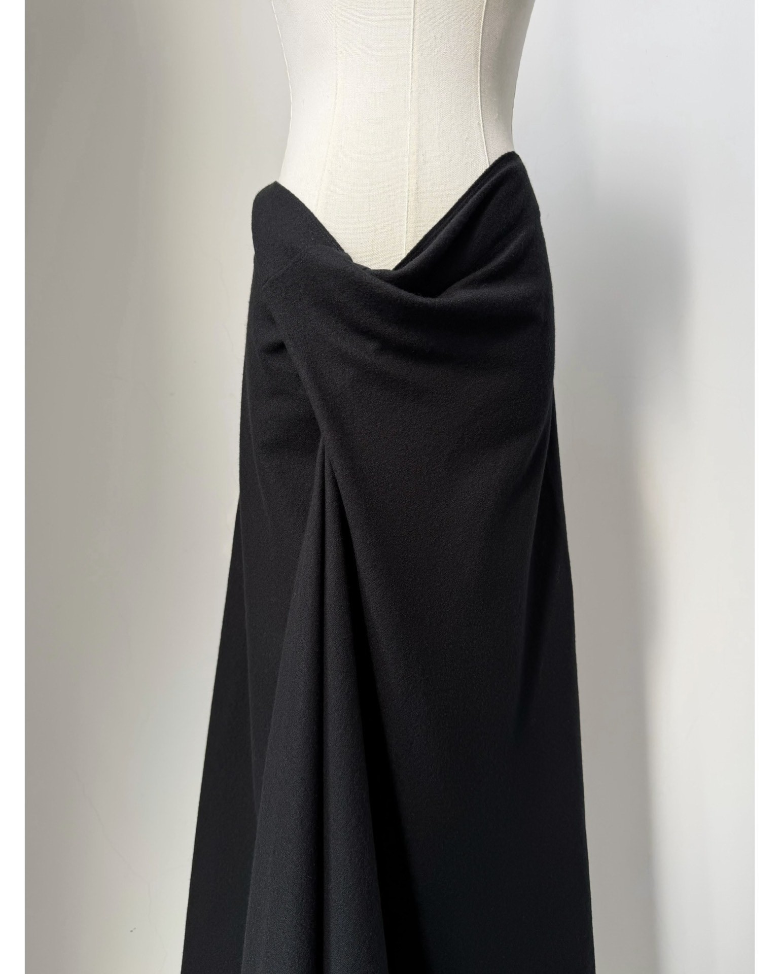 Issey Miyake 2003 Asymmetrical Wool Skirt — detail