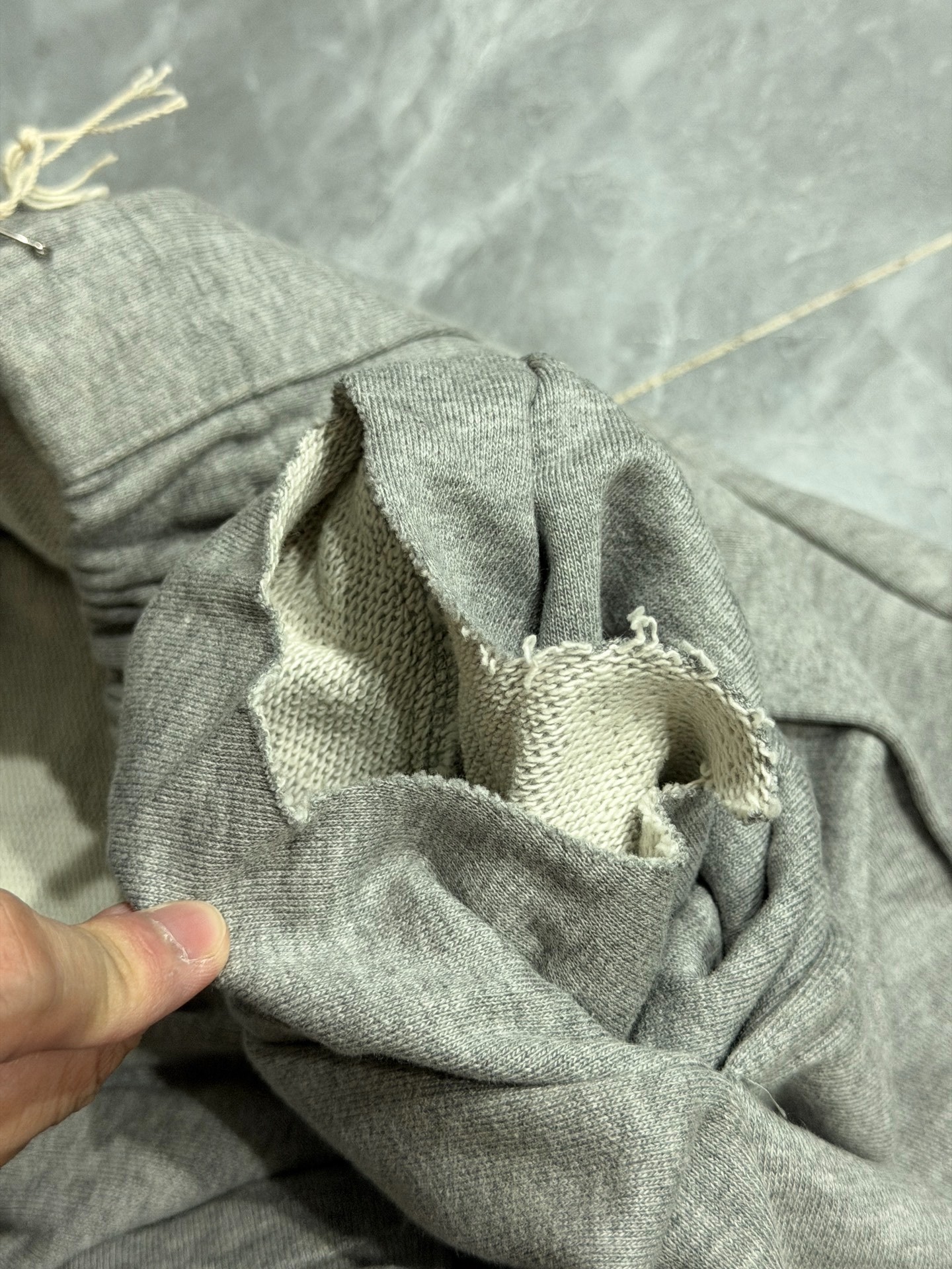 Vujade 004 Gray Micro-flared Sweatpants — back