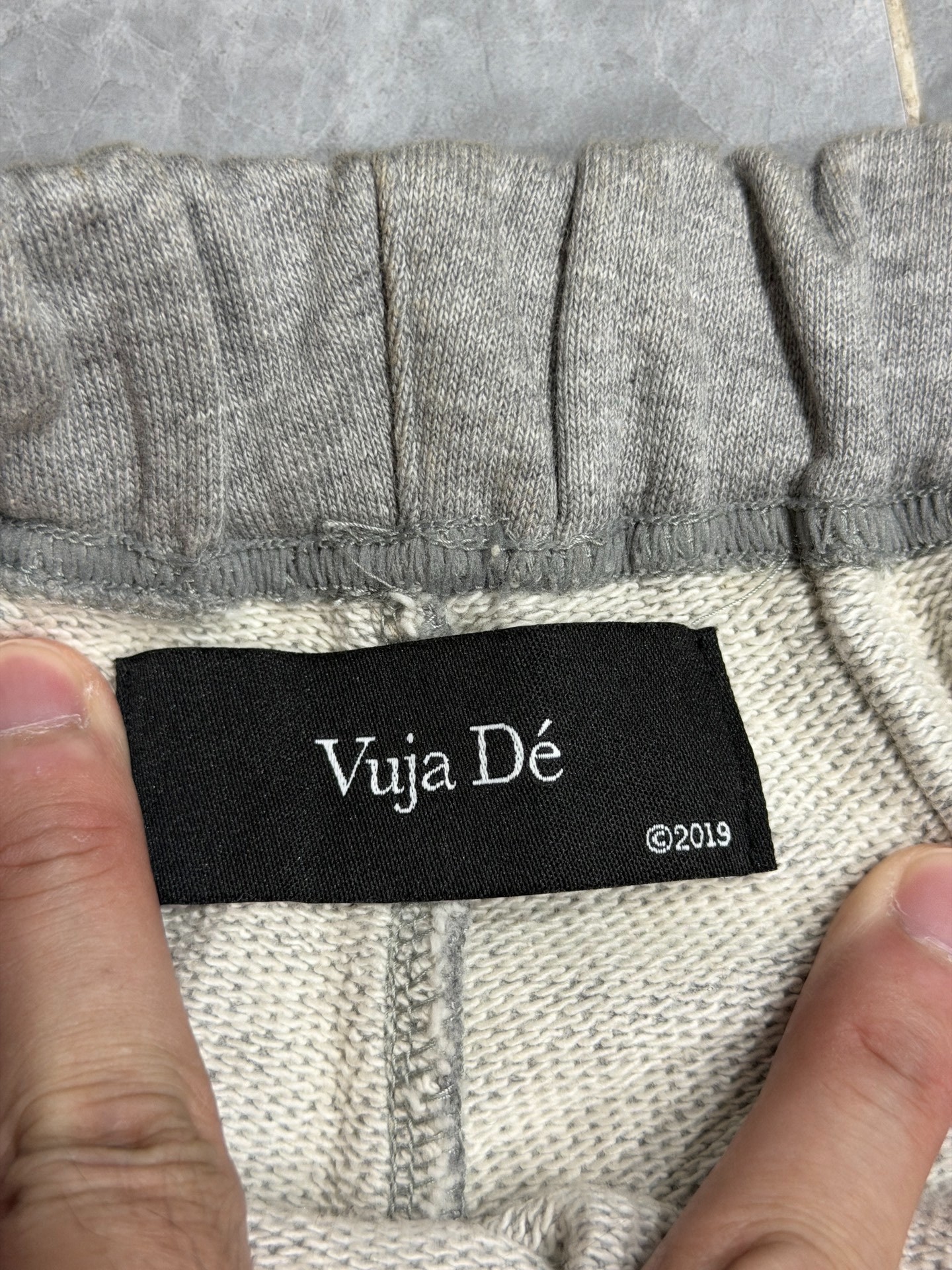 Vujade 004 Gray Micro-flared Sweatpants — detail