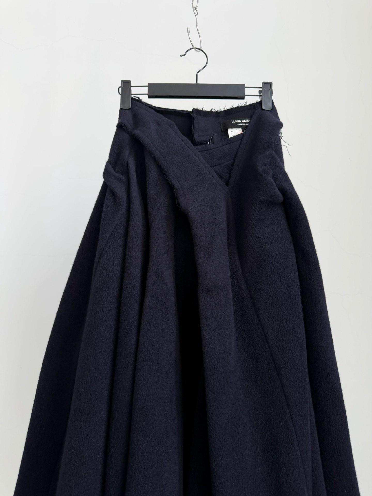 Junya Watanabe Navy Wool-Blend Skirt — detail