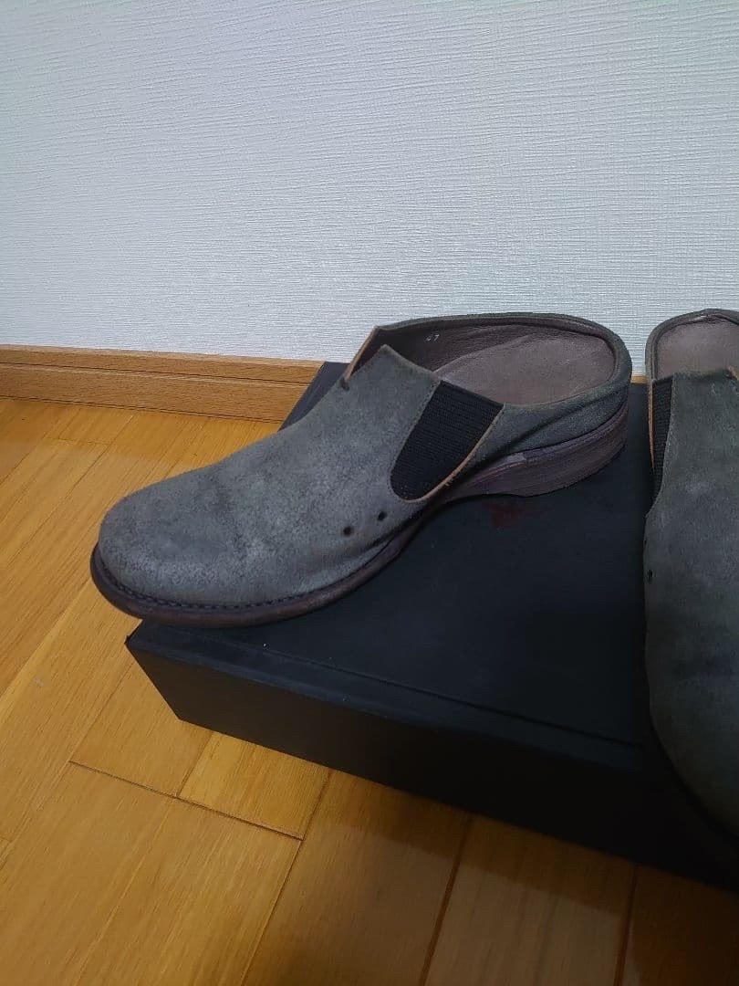 Devoa Gray Slip-On Leather Shoes — front