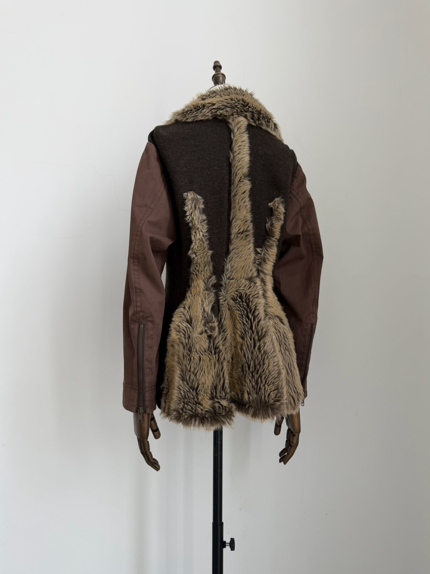 Issey Miyake Vintage Fur Detail Coat — detail