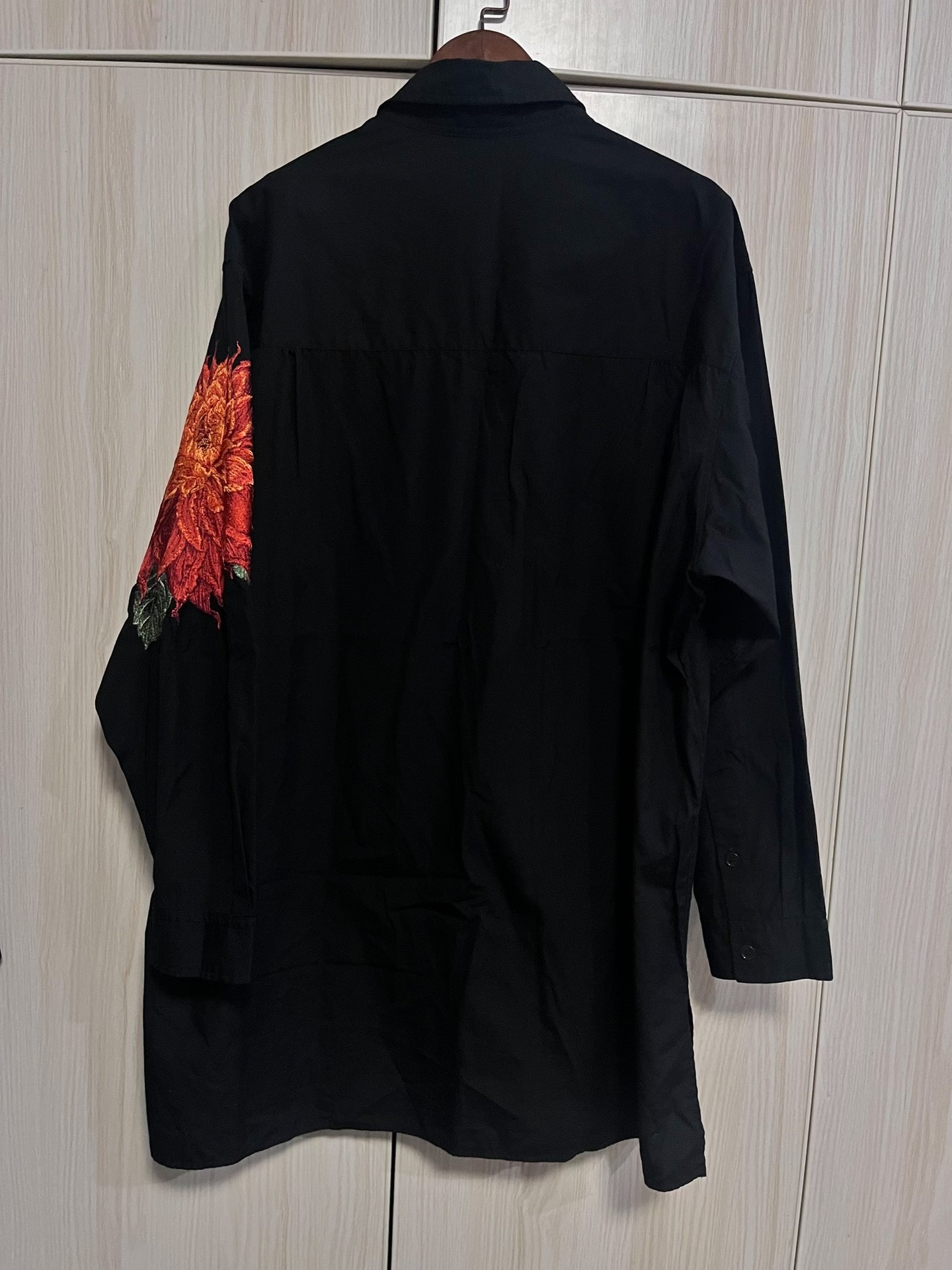 Yohji Yamamoto 22ss Dahlia Shirt — detail