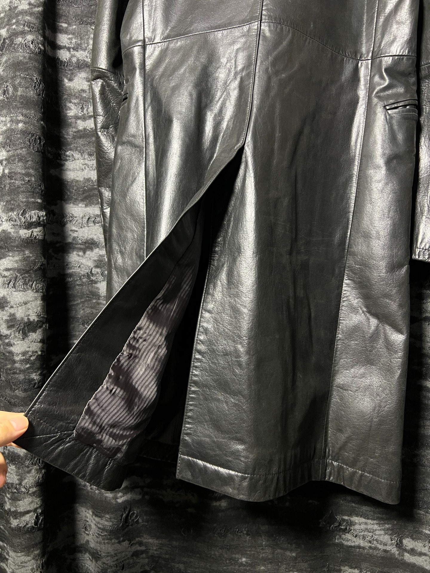 Tornado Mart 99FW Dragon Leather Coat — label