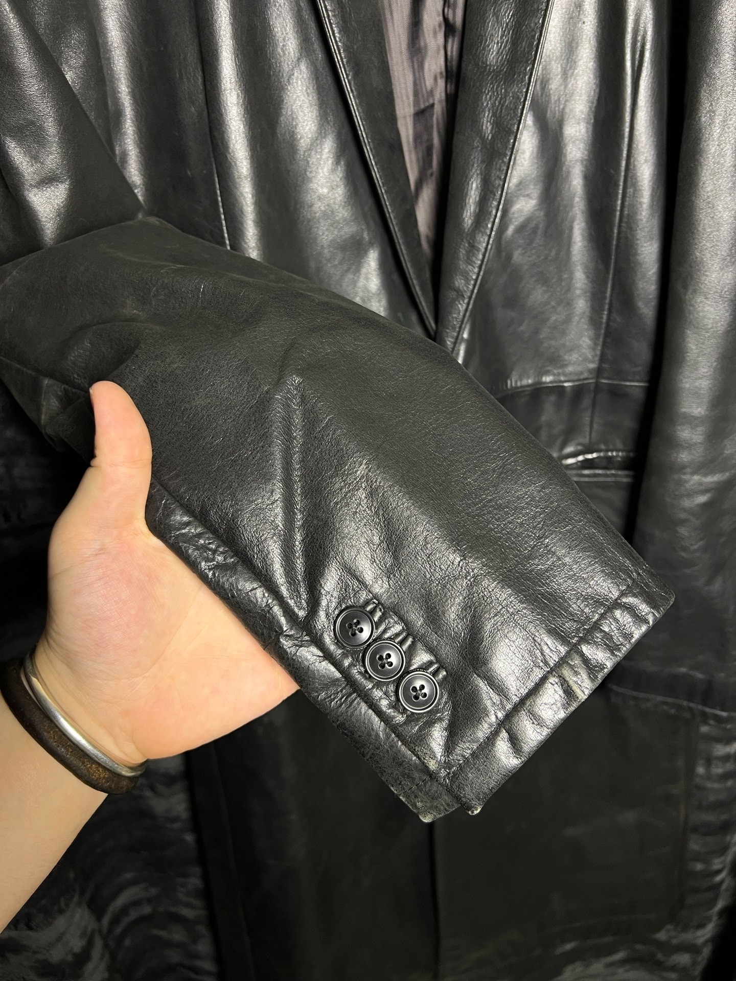 Tornado Mart 99FW Dragon Leather Coat — detail