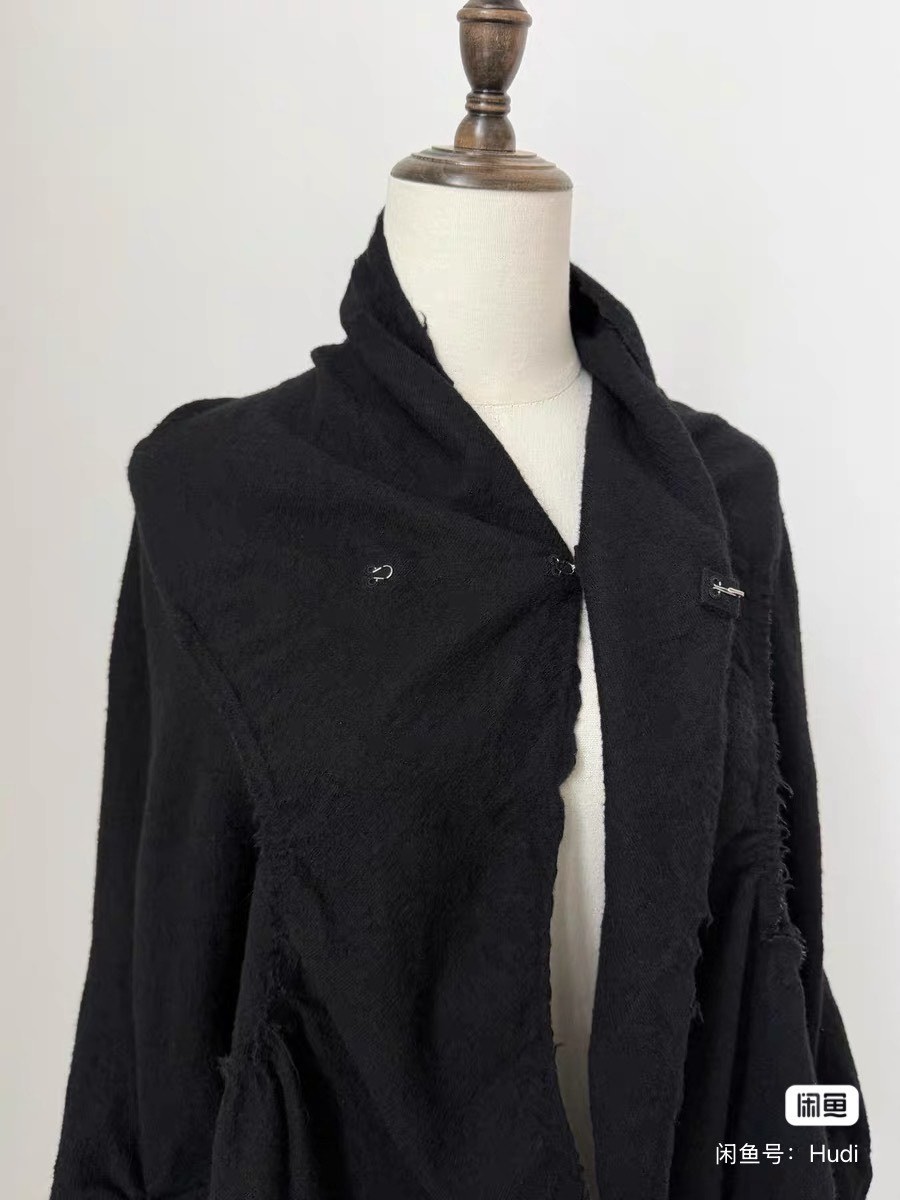 Comme des Garcons 2003 Deformed Wool Top — label