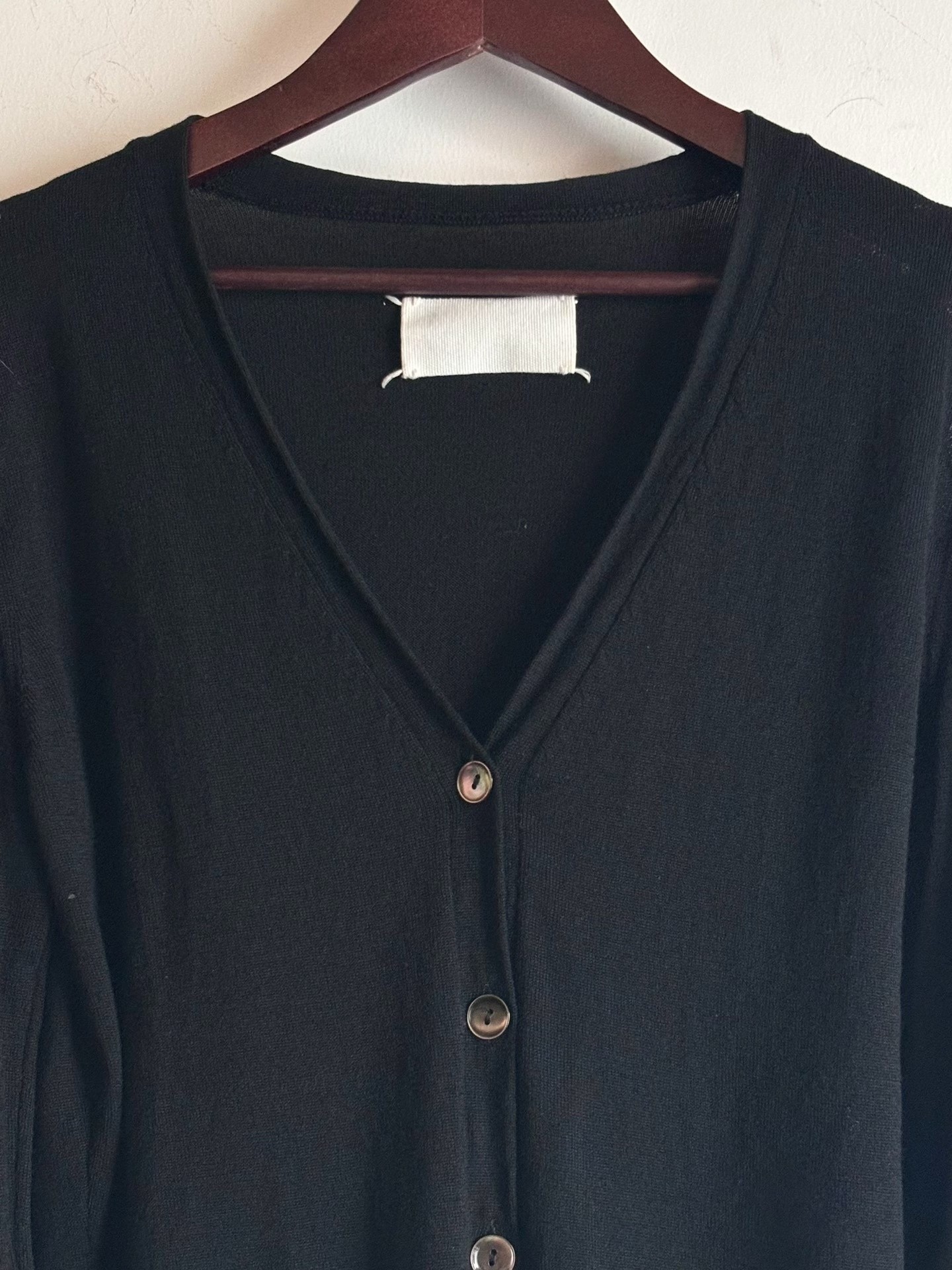 Maison Martin Margiela AW2005 V-Neck Knit — label