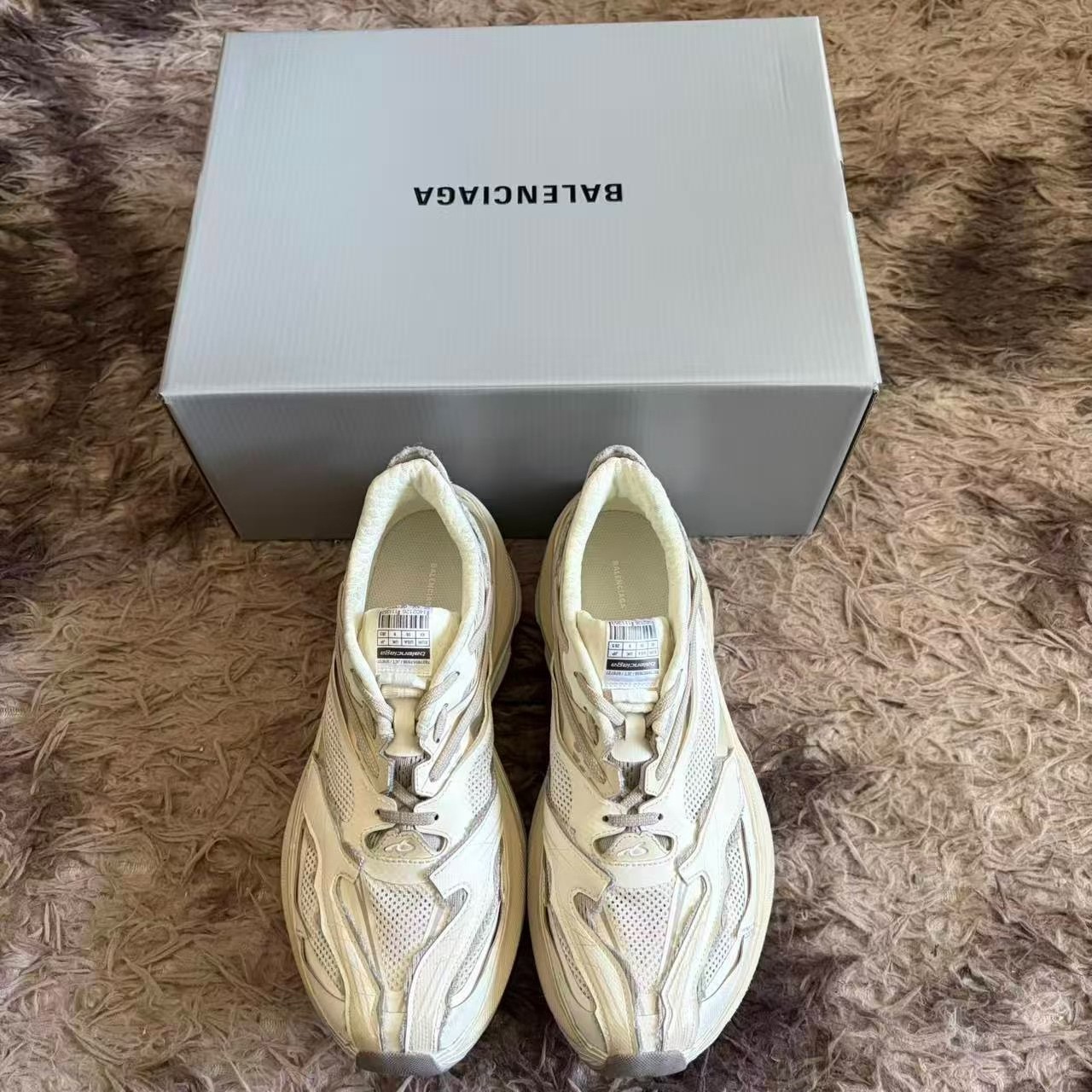 Balenciaga 26 Jet Thick-soled Sneakers