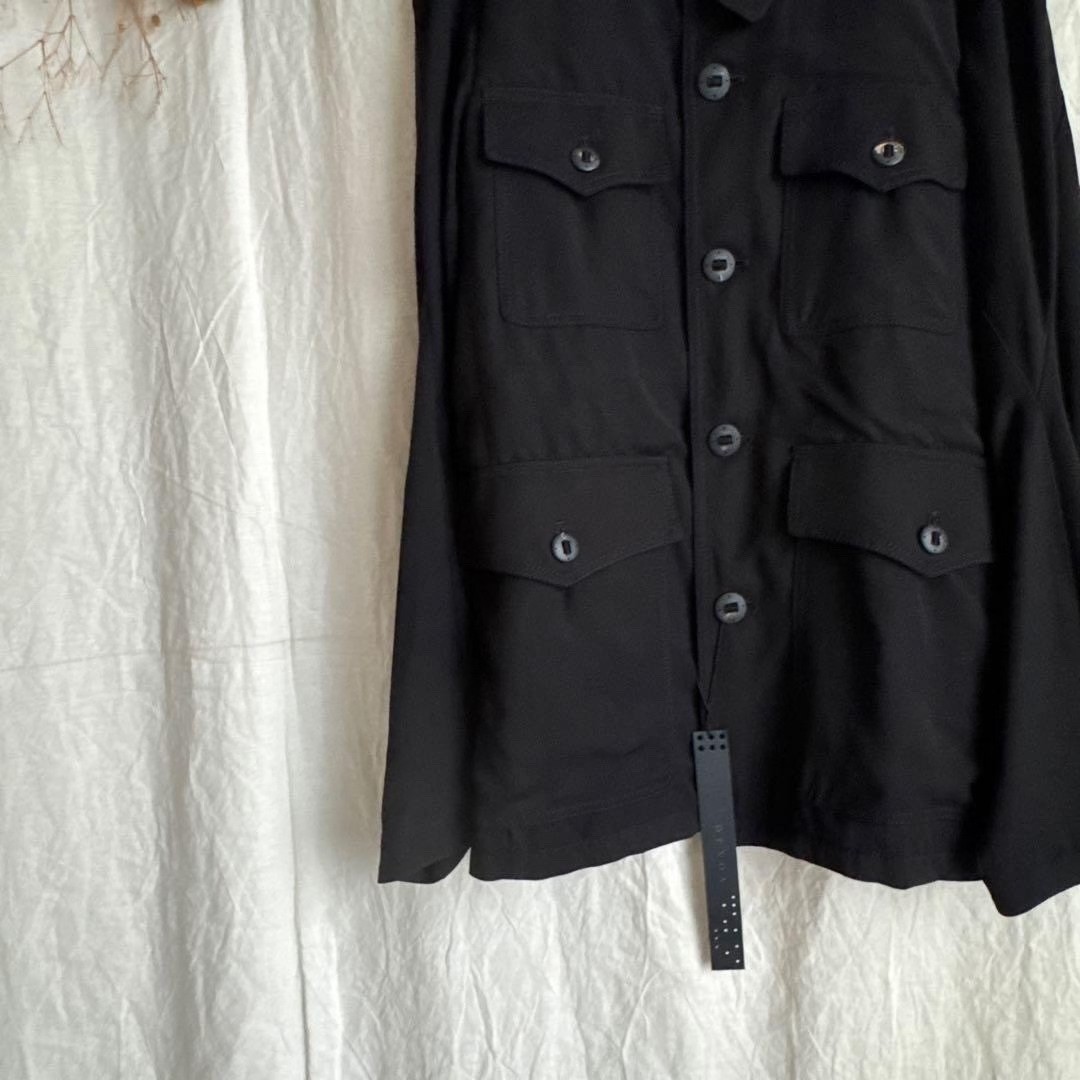 Devoa Black Hunting Jacket — label