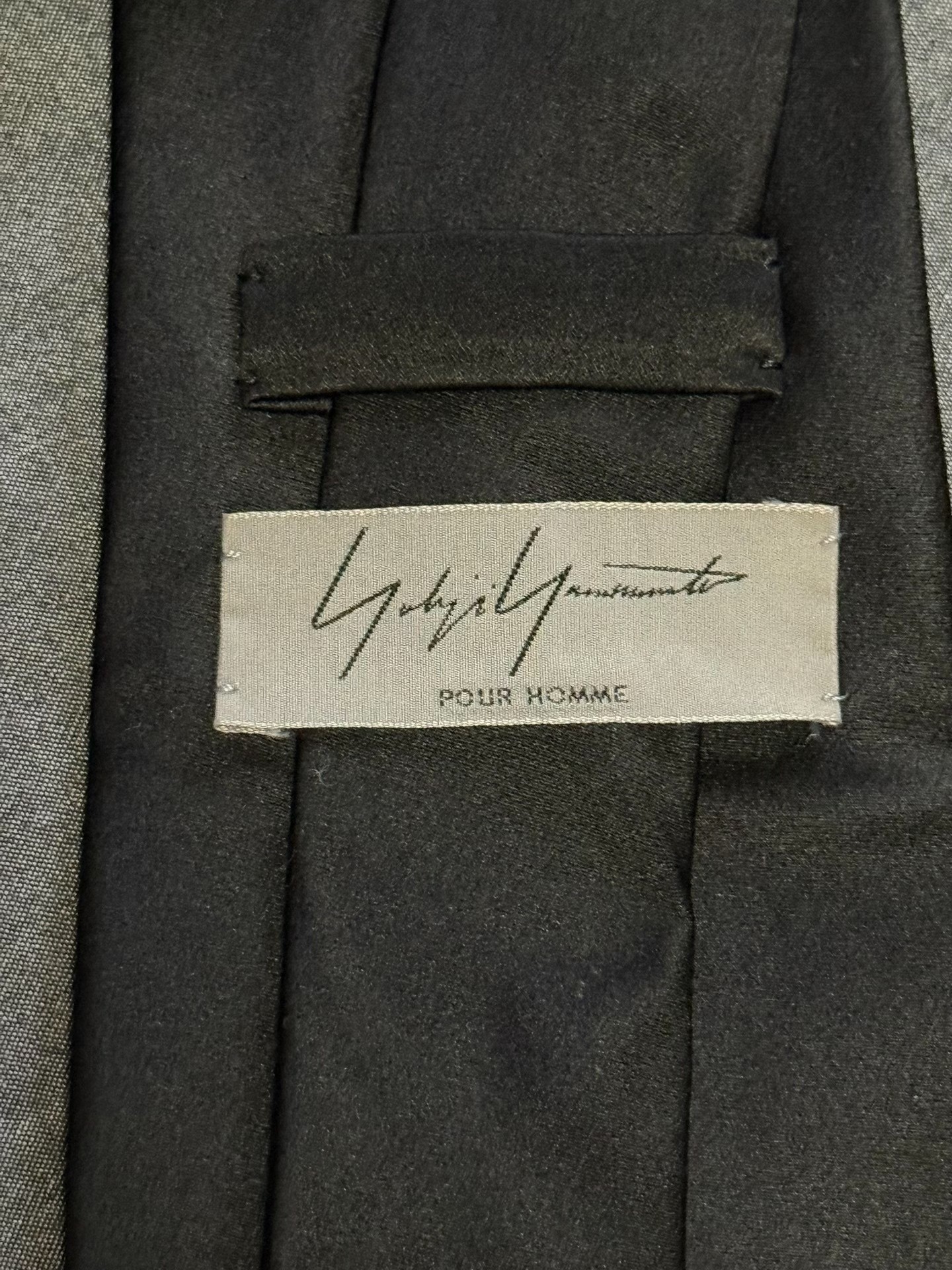 Yohji Yamamoto 04AW Fuji Eagle Tie — detail