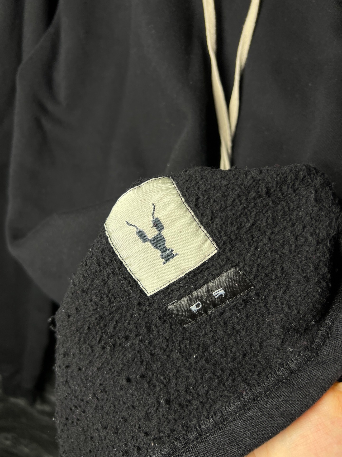 Rick Owens 17FW Boxing Hoodie — label