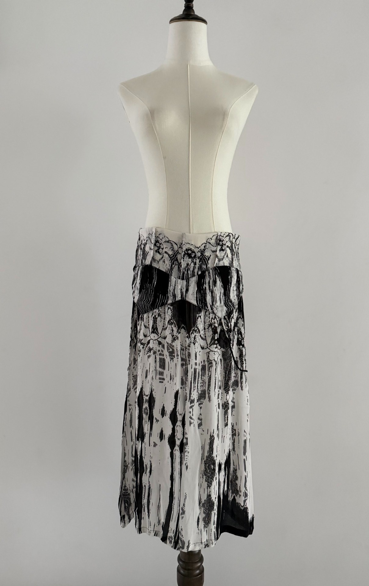 Dries Van Noten 90s Dream Print Slip Dress — label