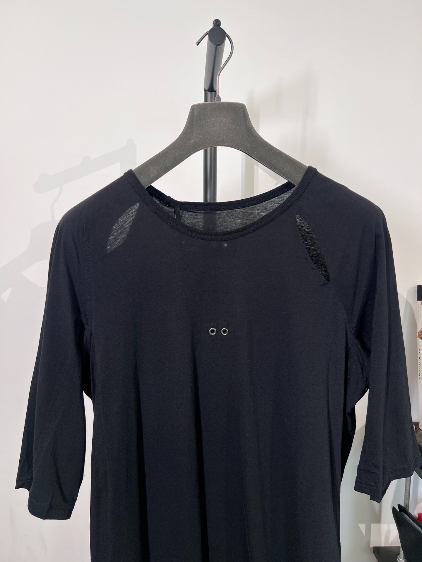 Boris Bidjan Saberi Longline T-Shirt — detail