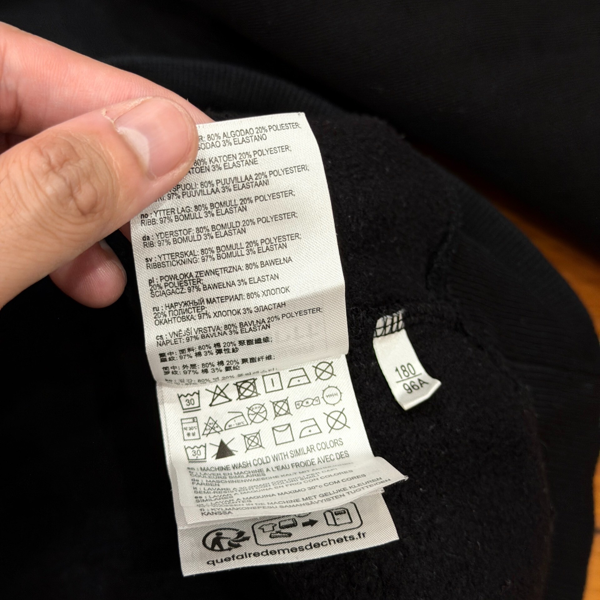 Carhartt Half-Zip Embroidered Sweatshirt — label