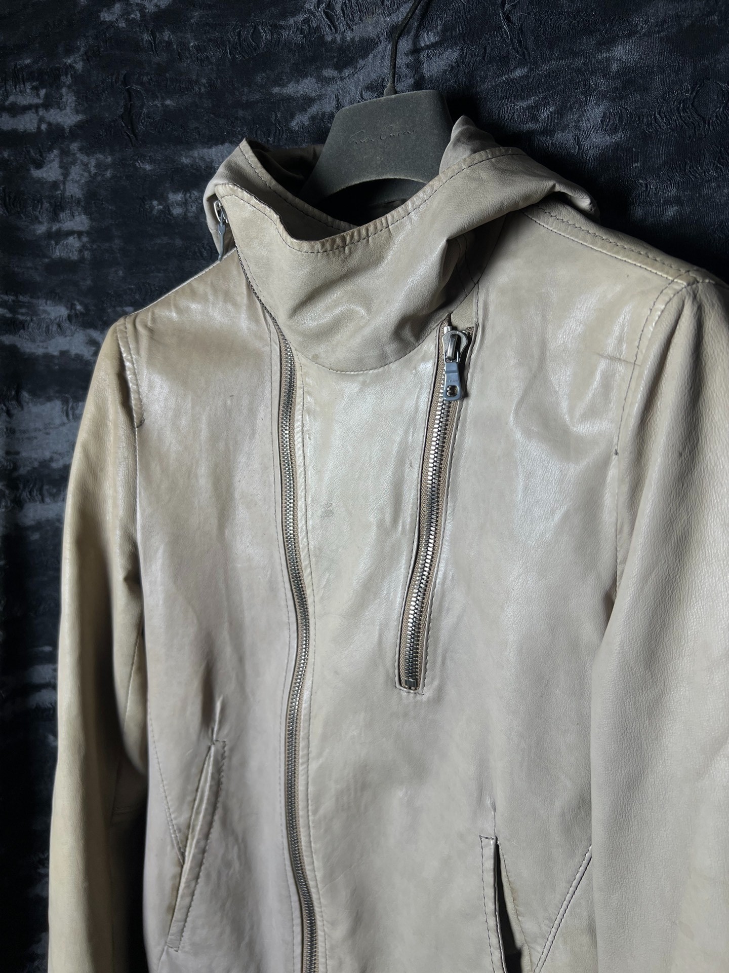ONE GRAVITY Kangaroo Leather Moto Jacket — front