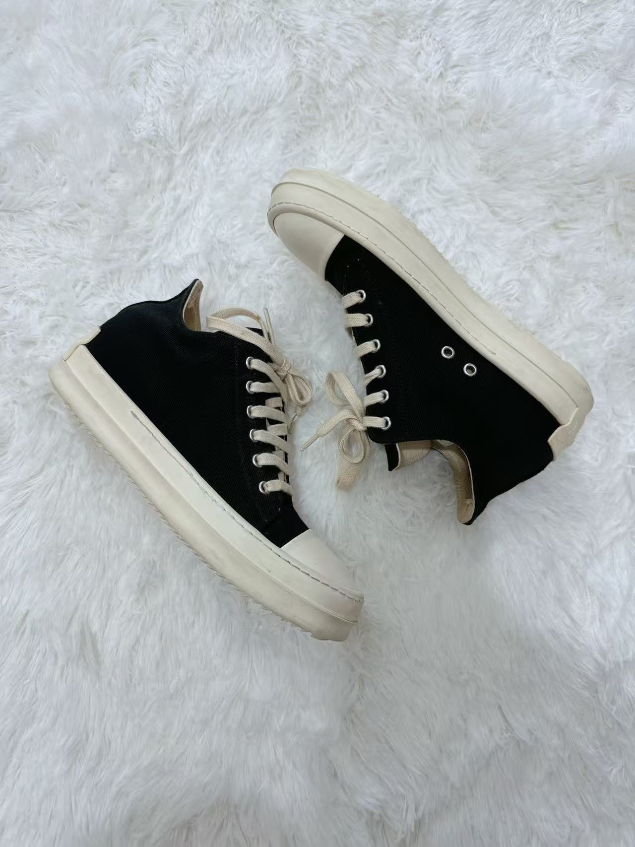 Rick Owens Drkshdw Low-Top Sneakers — label