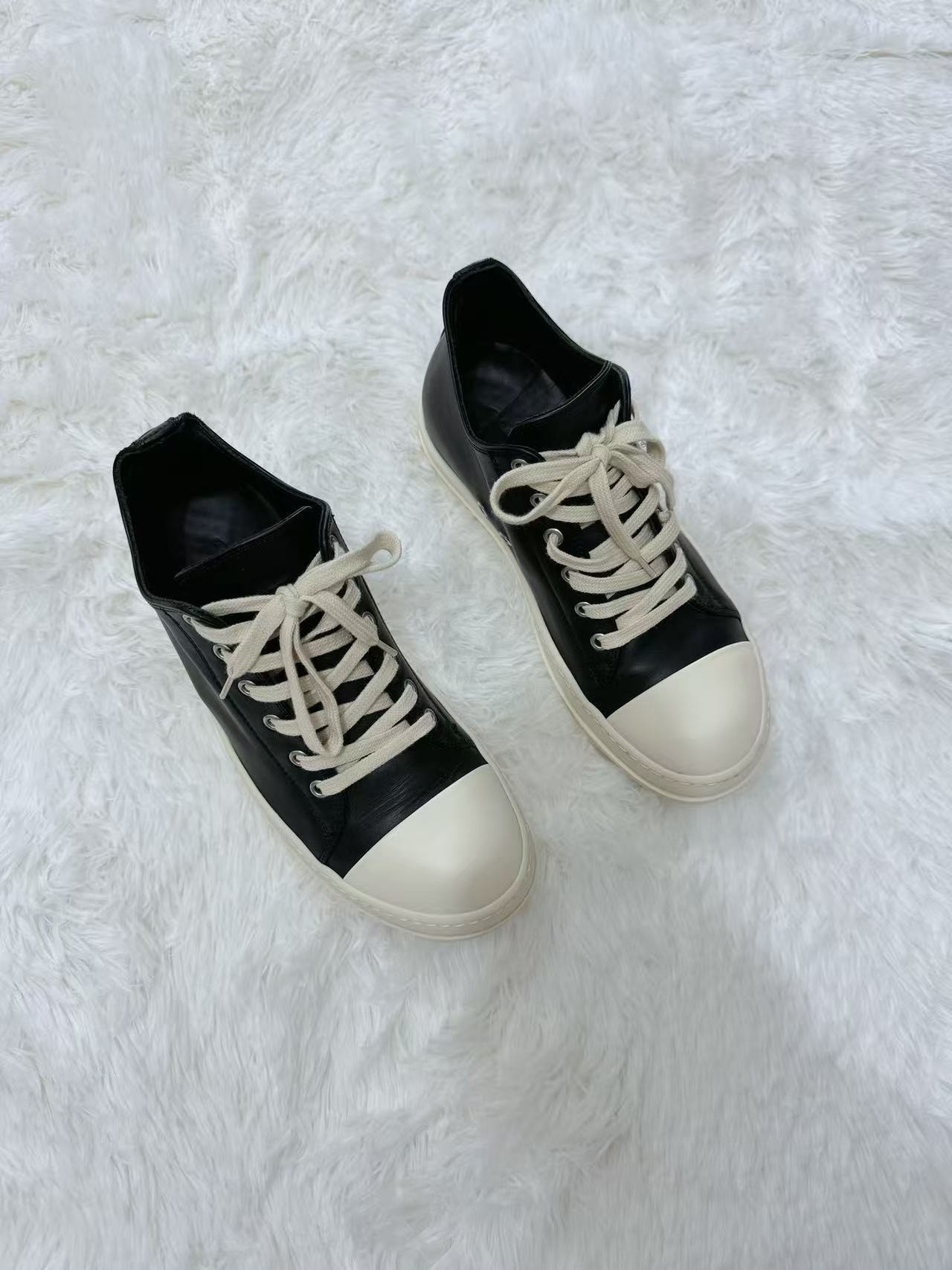 Rick Owens 24FW Leather Low-Top Sneakers — back