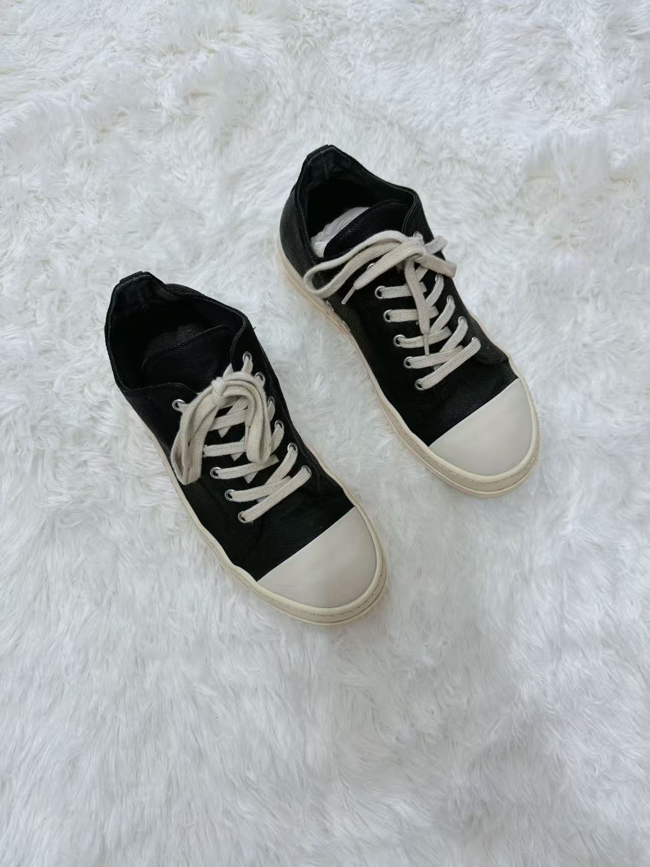 Rick Owens 16FW Black Low-Top Sneakers — back