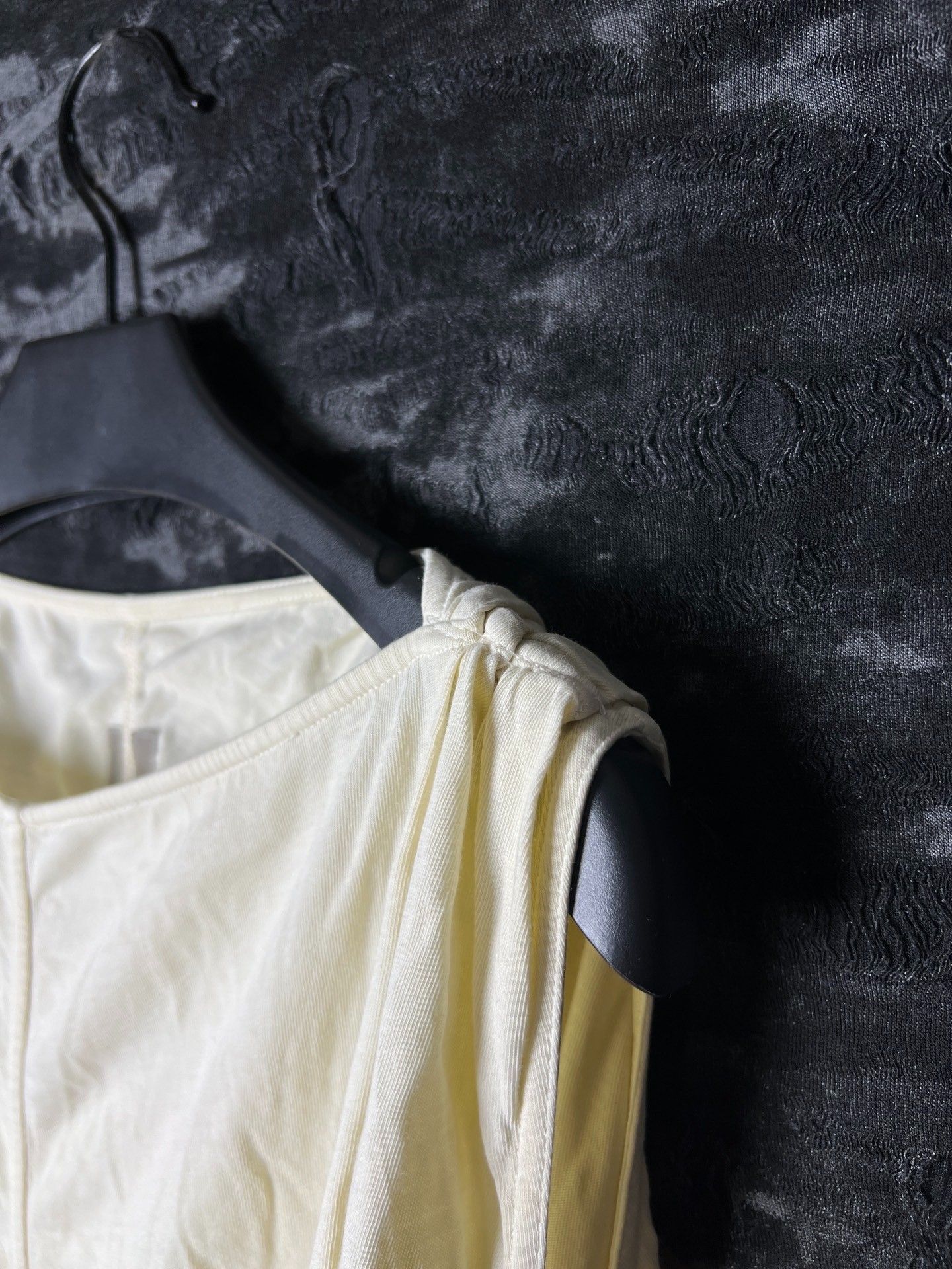 Rick Owens 19SS Sleeveless Vest — detail