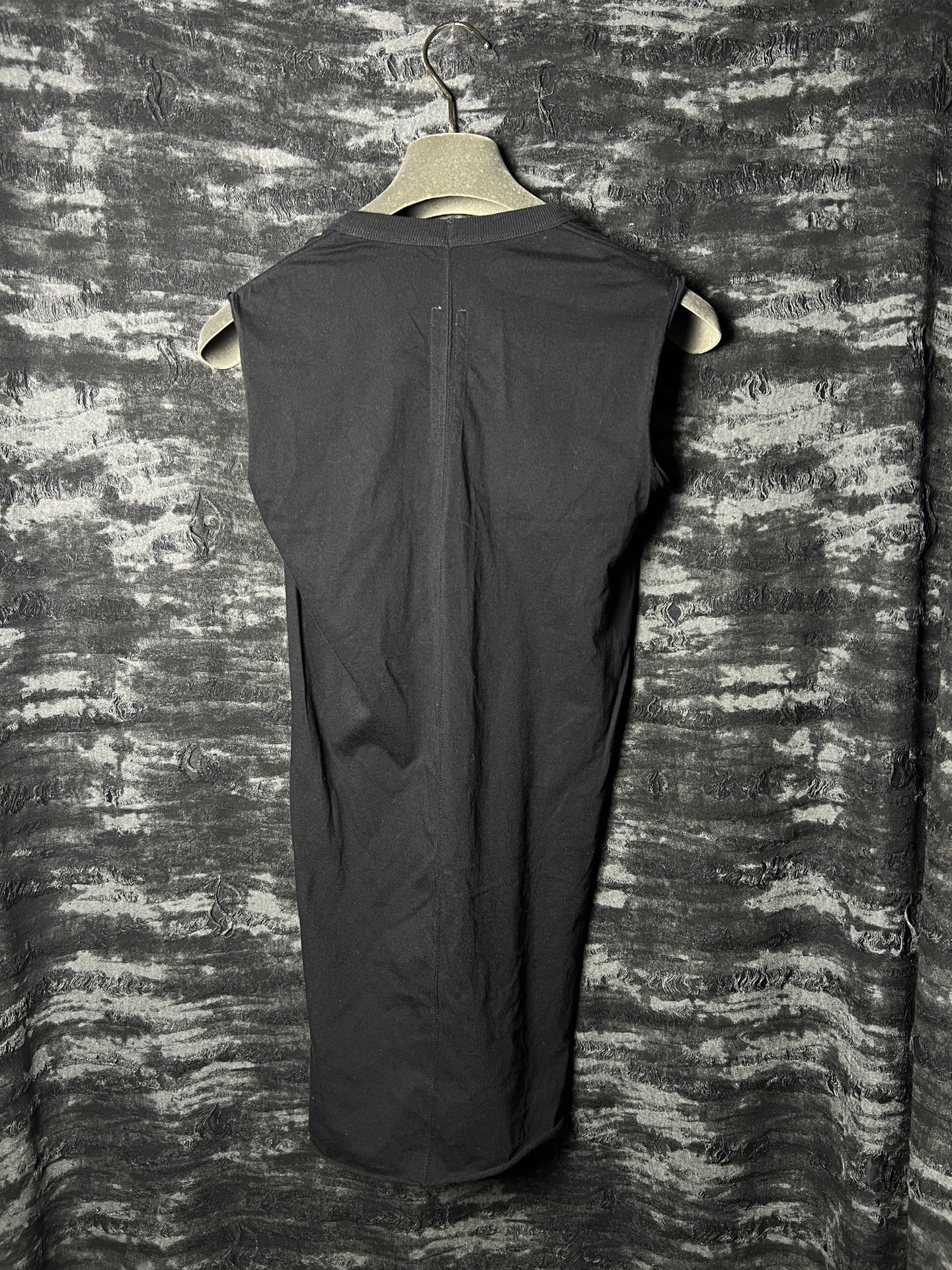 Rick Owens 20FW Skinny Sleeveless Tank — detail