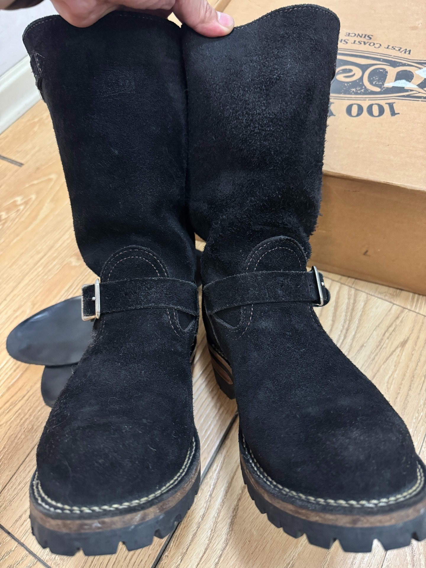 Wescoboss 9109 Black Suede Engineer Boots — front