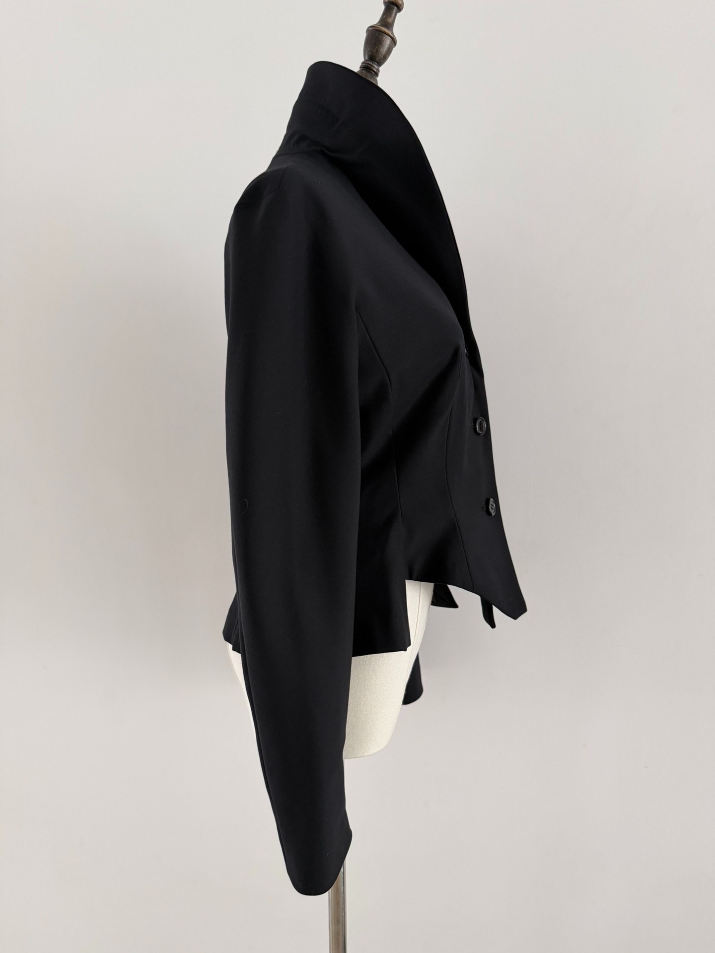 Yohji Yamamoto 80s Deconstructed Jacket — detail