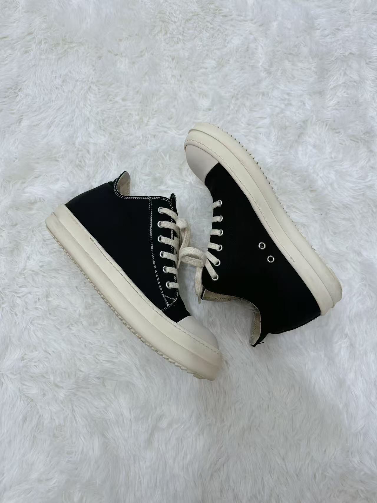 Rick Owens DRKSHDW High-Top Sneakers — label