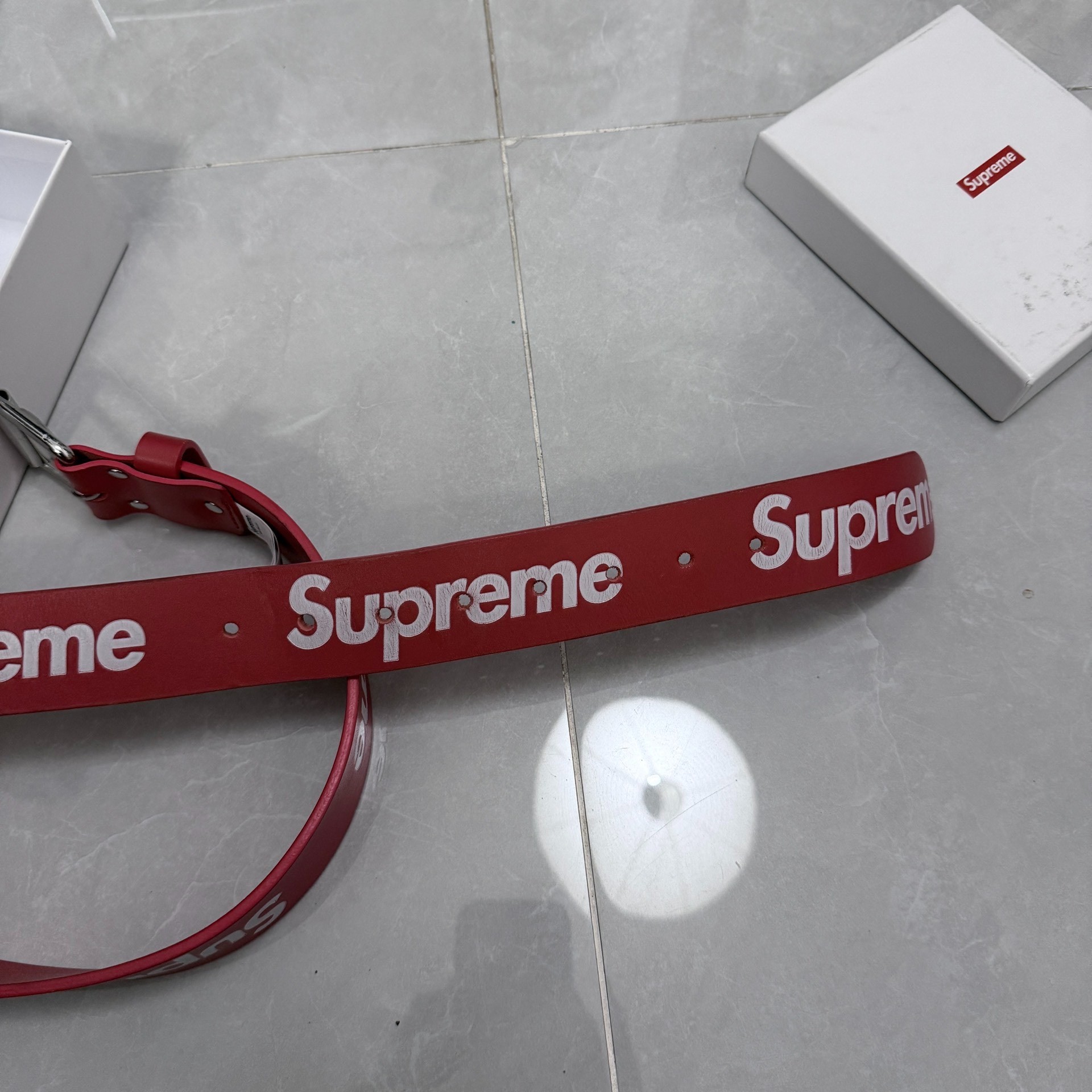 Supreme SS22 Week13 Red Leather Belt — front