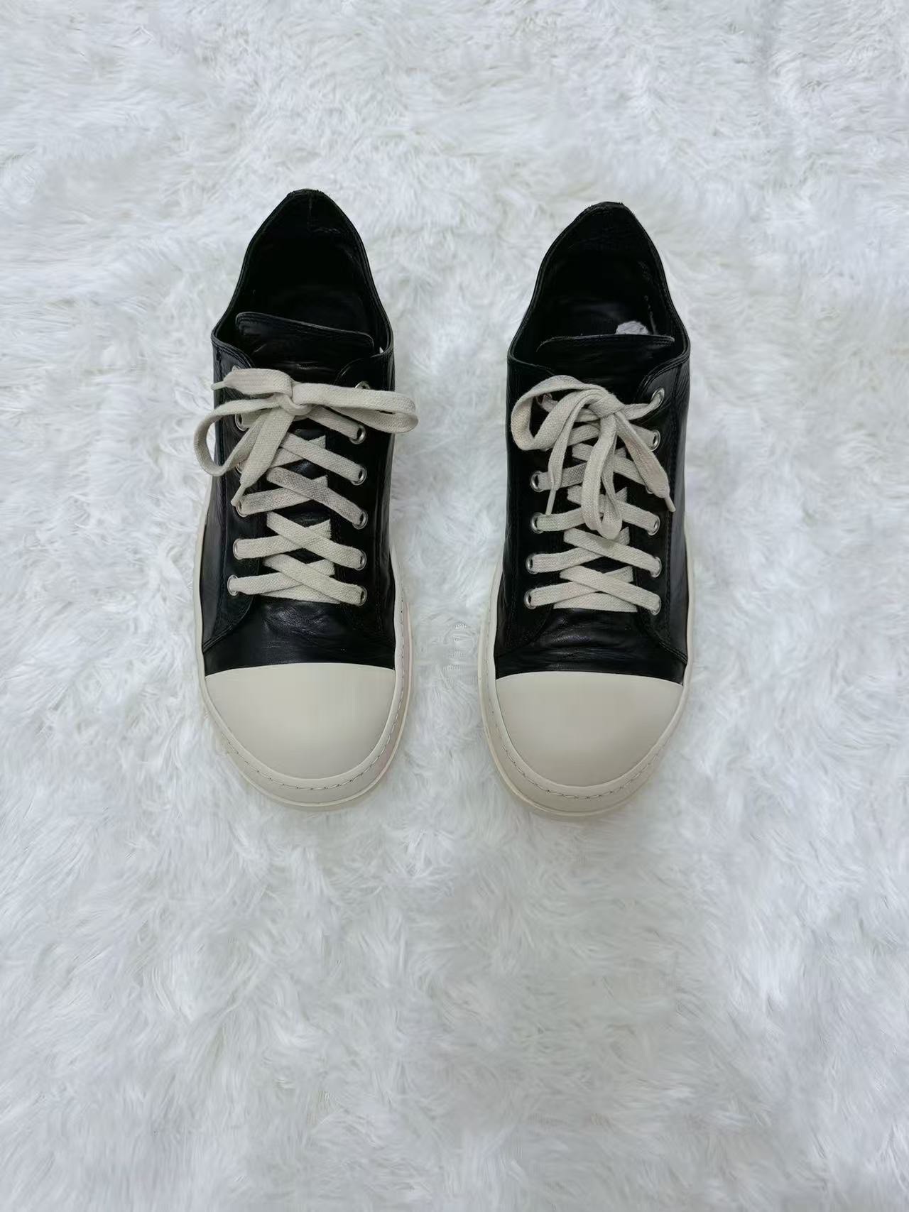 Rick Owens 16SS Leather Low-Top Sneakers — front