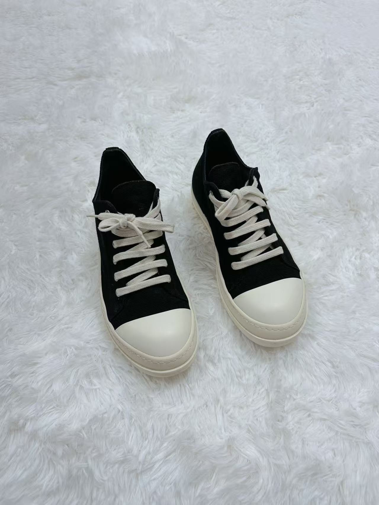 Rick Owens Black Low-Top Canvas Sneakers — detail