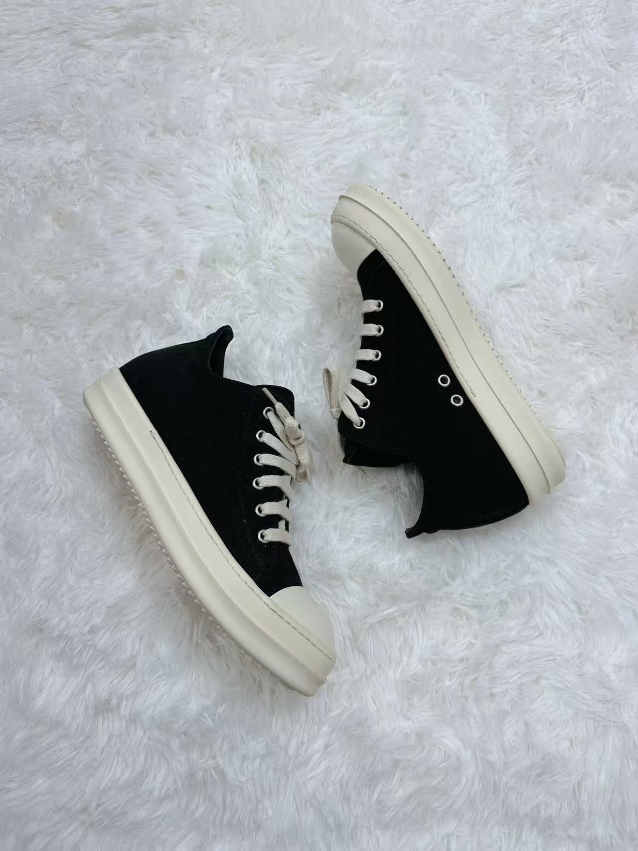 Rick Owens Black Low-Top Canvas Sneakers — label